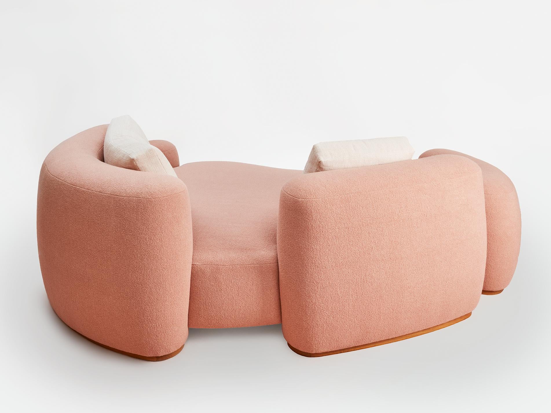 https://a.1stdibscdn.com/pink-baba-daybed-by-gisbert-poppler-for-sale-picture-5/f_12192/f_340708921682953677667/DaybedBabaPink_GisbertPoeppler_04_master.jpg