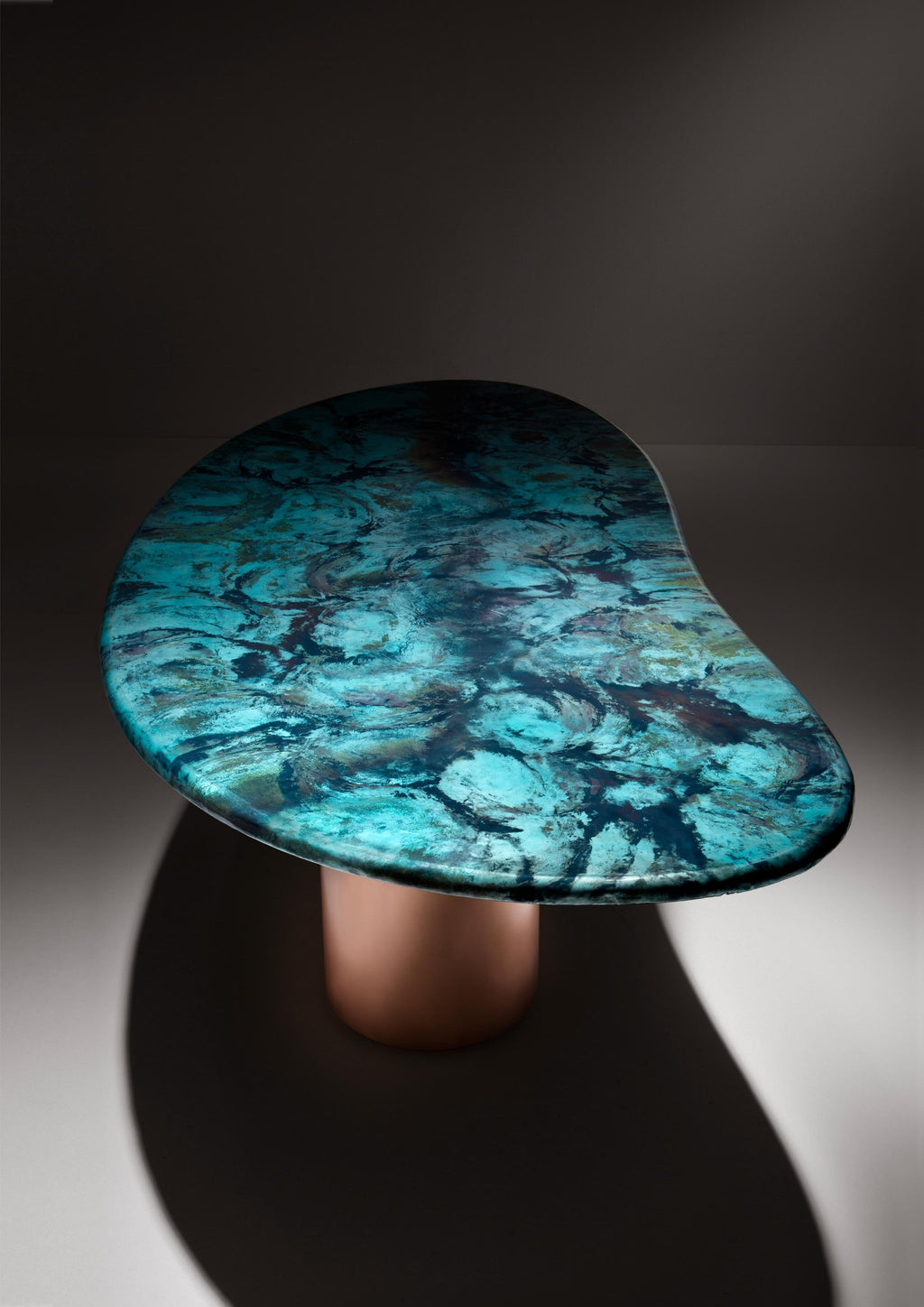 https://a.1stdibscdn.com/baia-table-by-de-castelli-for-sale-picture-4/f_12192/f_405474421720529848476/De_Castelli_Baia_Design_Zanellato_Bortotto_PH_Alberto_Parise_6_master.jpg