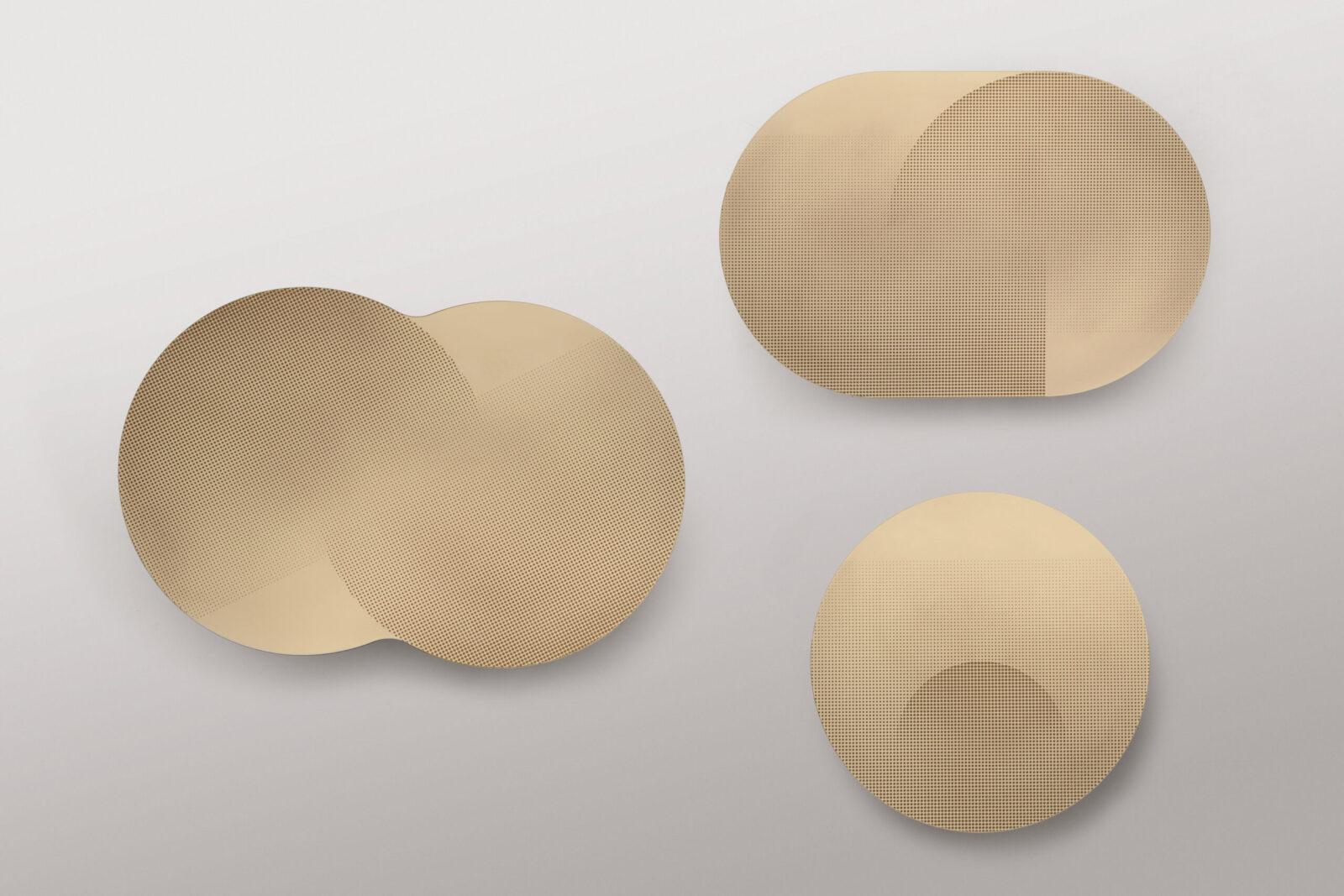 https://a.1stdibscdn.com/decastelli-flocks-32-coffee-table-in-brass-by-matteo-zorzenoni-for-sale-picture-2/f_16392/f_399254021716911388911/De_Castelli_FLOCKS_Design_Matteo_Zorzenoni_PH_Alberto_Parise_3_scaled_1600x9999_master.jpg