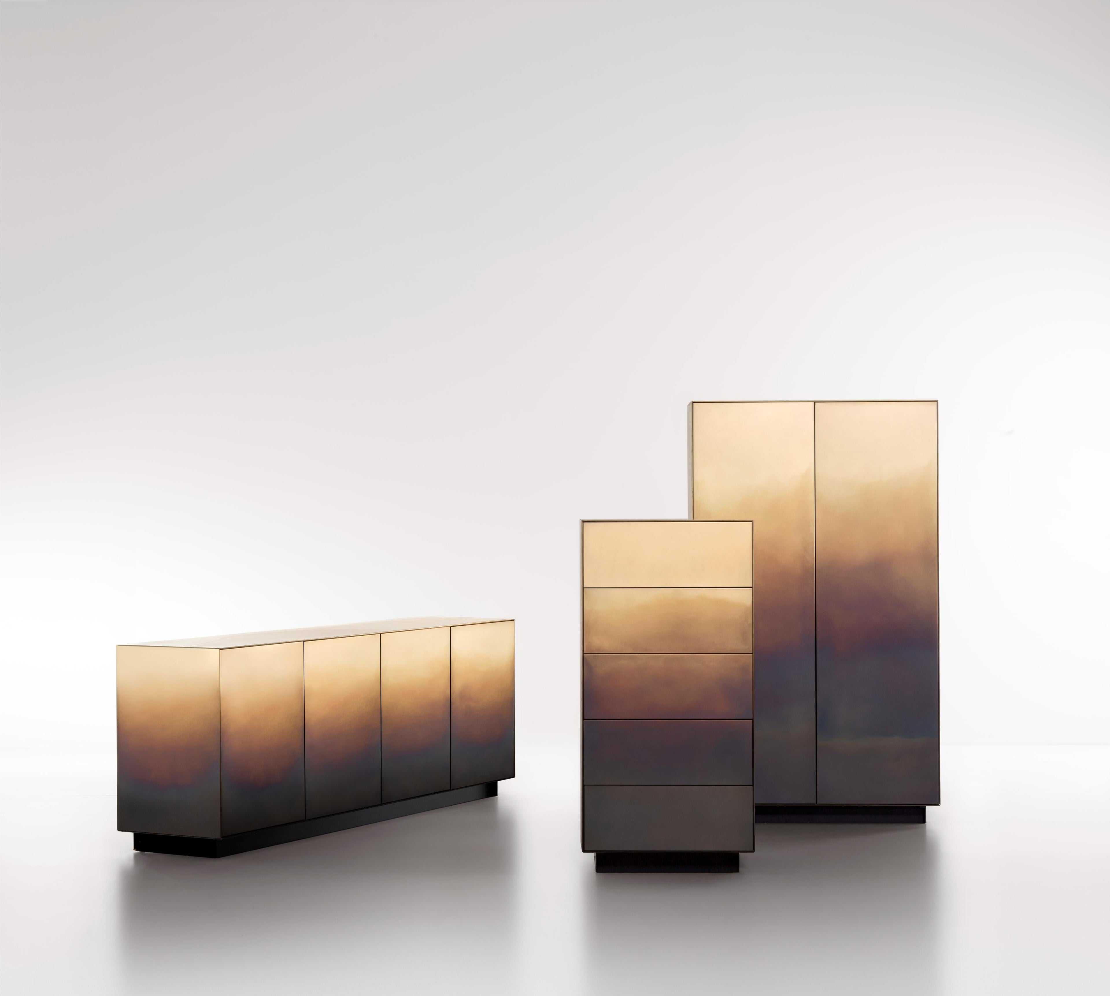 https://a.1stdibscdn.com/marea-cabinet-by-de-castelli-for-sale-picture-7/f_12192/f_399074221716827085086/De_Castelli_Marea_Design_Zanellato_Bortotto_PH_Alberto_Parise_4_master.jpg