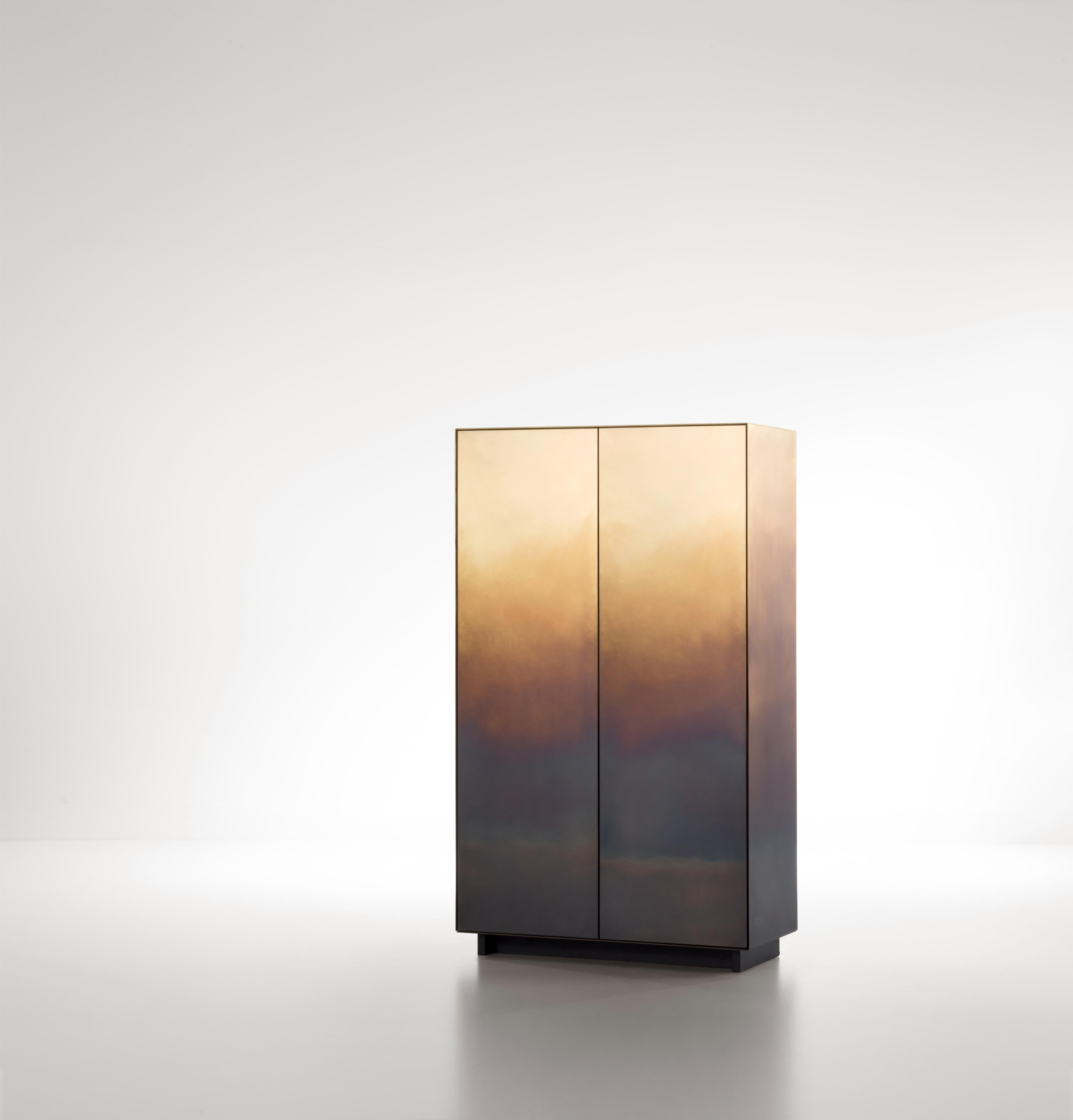 https://a.1stdibscdn.com/marea-cabinet-by-de-castelli-for-sale-picture-2/f_12192/f_399074221716827311047/De_Castelli_Marea_Design_Zanellato_Bortotto_PH_Alberto_Parise_7_master.jpg