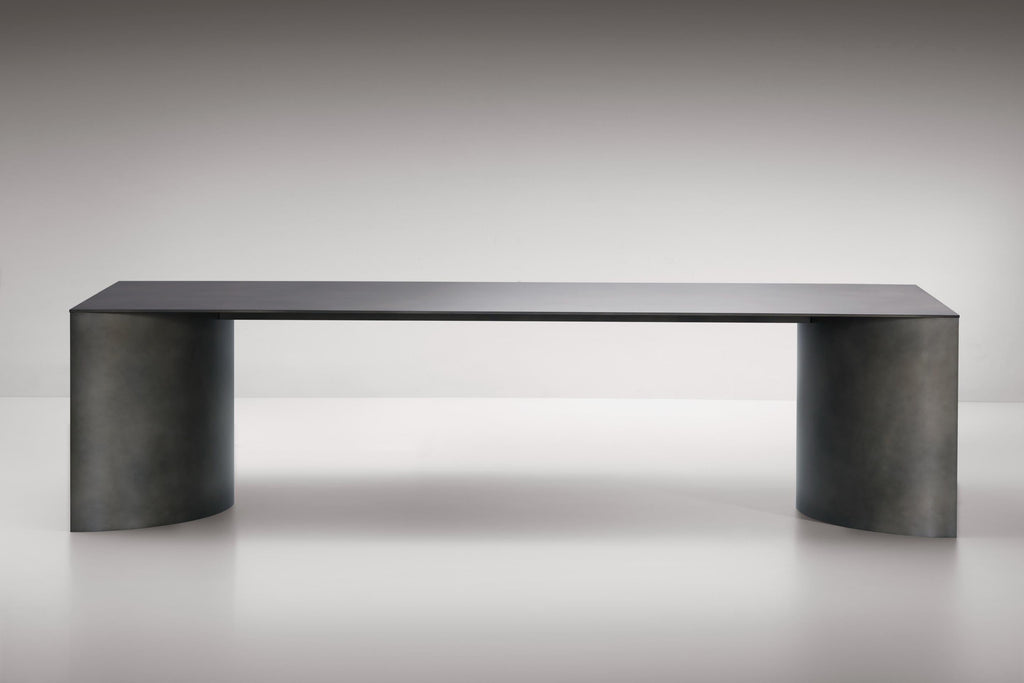https://a.1stdibscdn.com/plateaux-of-mirror-table-by-de-castelli-for-sale-picture-2/f_12192/f_406020021720803609418/De_Castelli_Plateaux_of_mirror_Design_Elisa_Ossino_Ph_Alberto_Parise_2_master.jpg