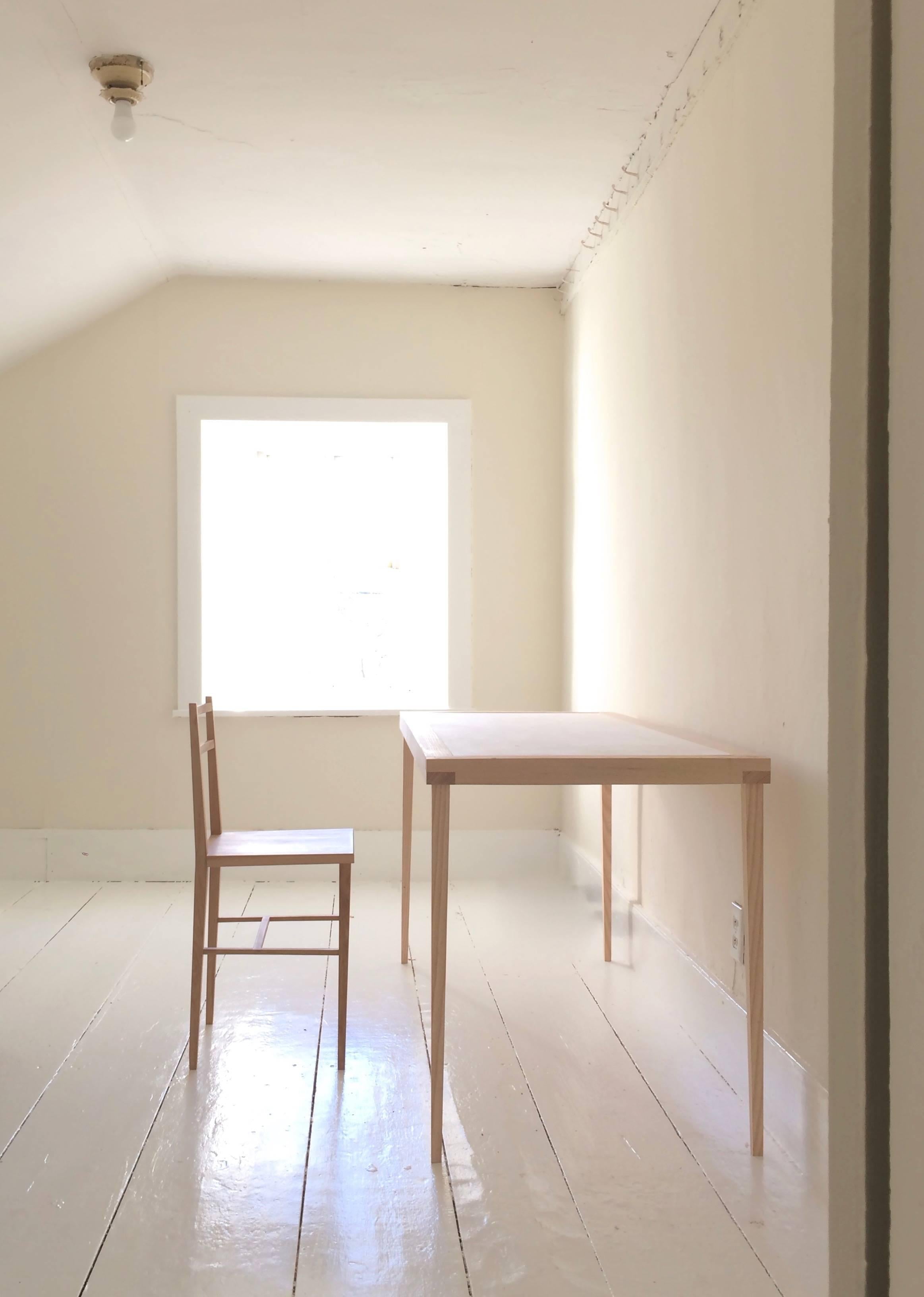 https://a.1stdibscdn.com/deborah-ehrlich-chair-for-sale-picture-6/archivesE/upload/f_30763/f_102019511521471018989/Deborah_Ehrlich_Writing_Desk_and_Chair_master.jpg