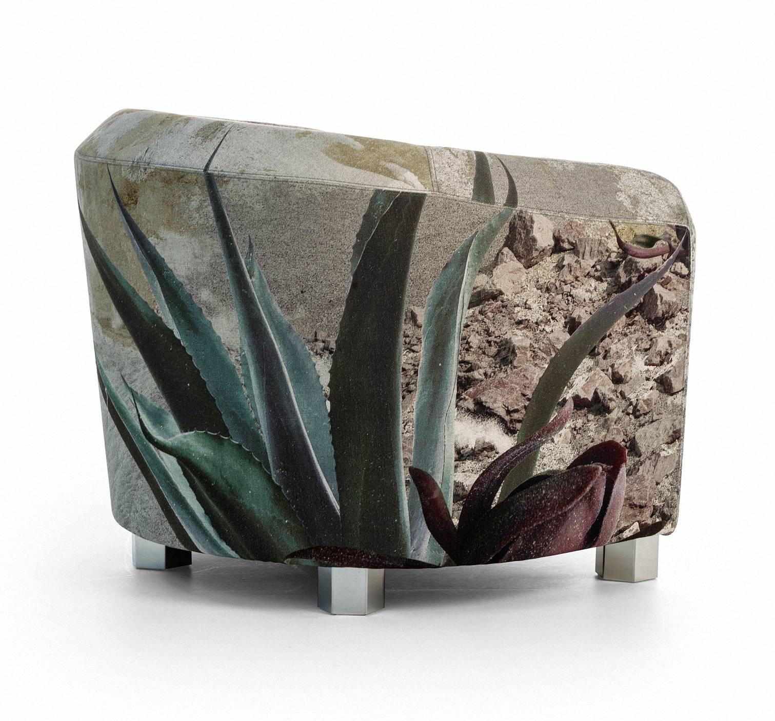 https://a.1stdibscdn.com/deco-futura-armchair-with-steel-frame-and-fiber-by-moroso-for-diesel-for-sale-picture-2/archivesE/upload/f_16392/f_98834011518795463669/Deco_Futura_Armchair_Steel_Frame_Fiber_Moroso_Diesel_3_master.jpg