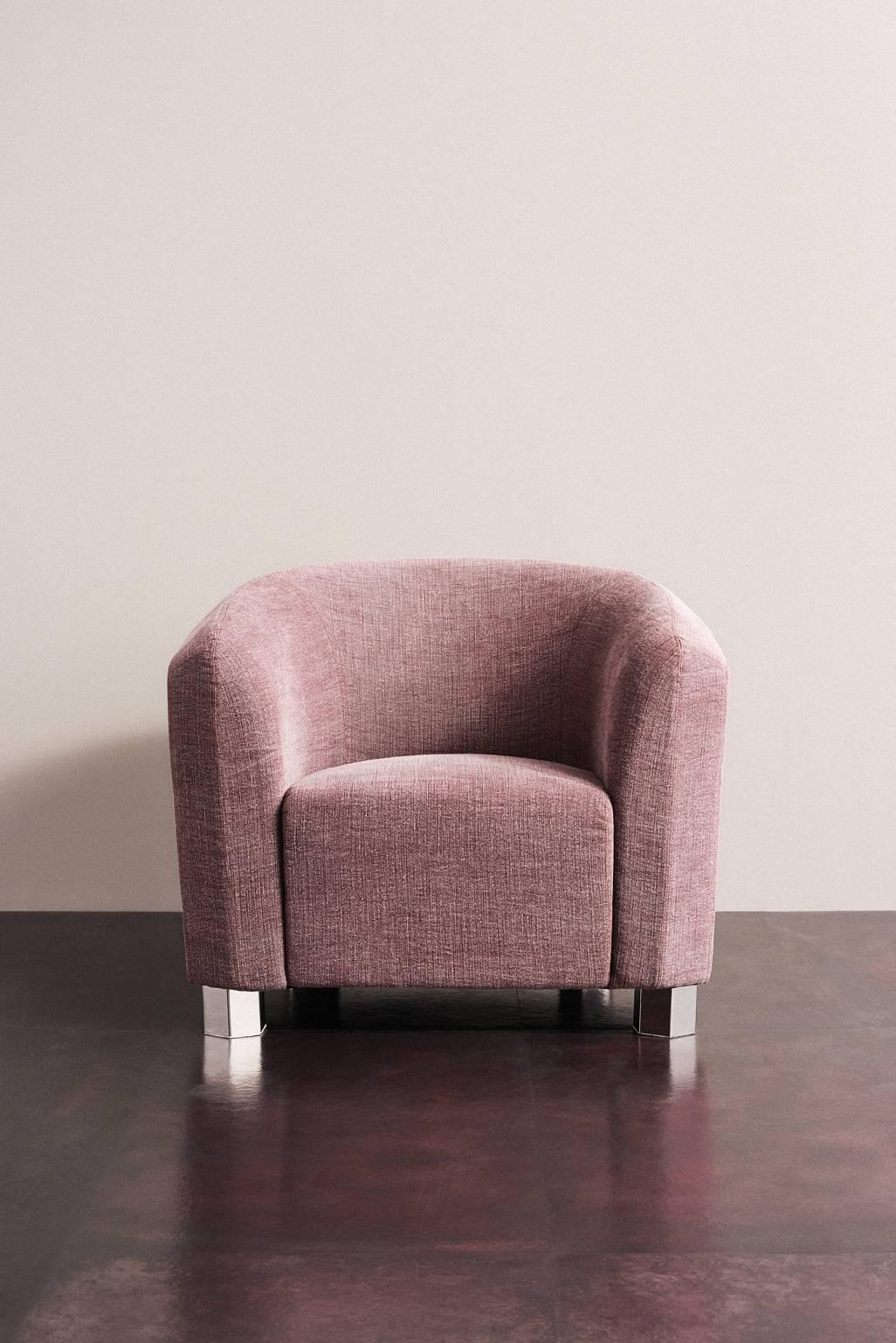 https://a.1stdibscdn.com/deco-futura-armchair-with-steel-frame-and-fiber-by-moroso-for-diesel-for-sale-picture-3/archivesE/upload/f_16392/f_98834011518795530558/Deco_Futura_Armchair_Steel_Frame_Fiber_Moroso_Diesel_5_master.jpg