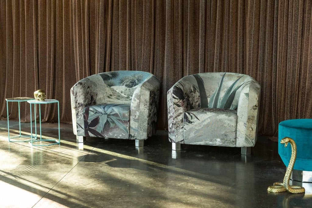 https://a.1stdibscdn.com/deco-futura-armchair-with-steel-frame-and-fiber-by-moroso-for-diesel-for-sale-picture-7/archivesE/upload/f_16392/f_98834011518796102495/Deco_Futura_Armchair_Steel_Frame_Fiber_Moroso_Diesel_9_master.jpg