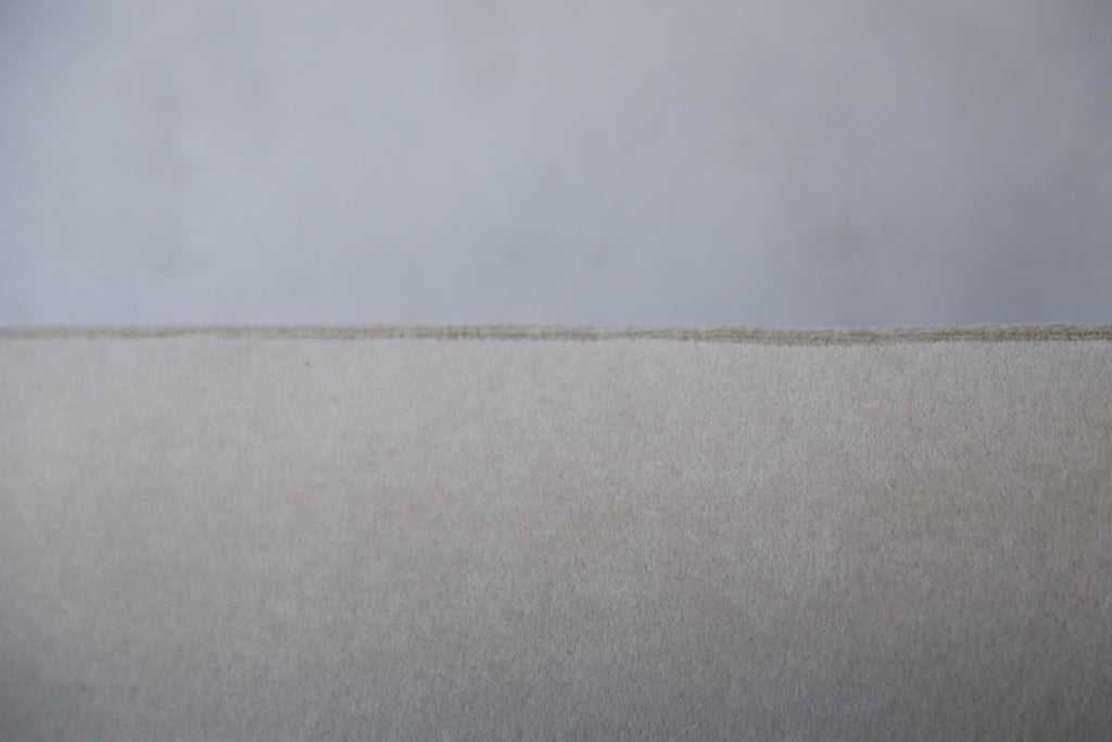 https://a.1stdibscdn.com/elegant-sofa-upholstered-in-pure-alpaca-for-sale-picture-8/f_22593/f_415100221726587237052/Deco_Sofa_Ivory_Alpaca_4_23_6_master.jpg