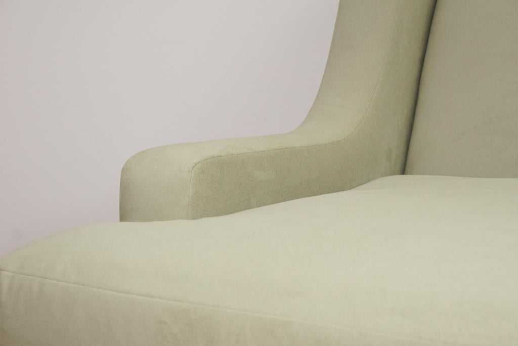 https://a.1stdibscdn.com/maxfield-sofa-for-sale-picture-5/f_64942/f_279998121648562899996/Deena_Feinberg_Photography_24_master.jpg