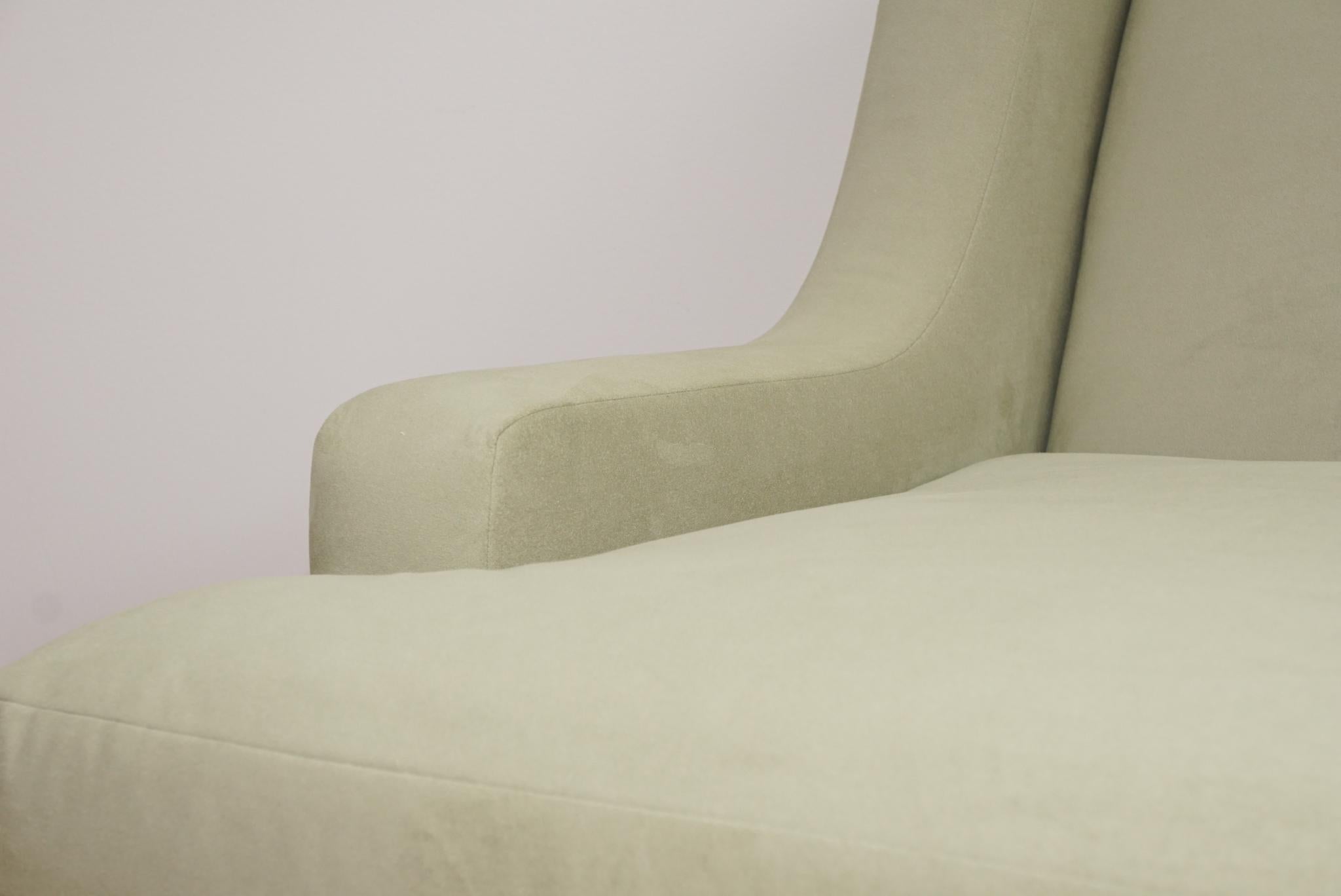 https://a.1stdibscdn.com/maxfield-sofa-for-sale-picture-5/f_64942/f_279998121648562899996/Deena_Feinberg_Photography_24_master.jpg