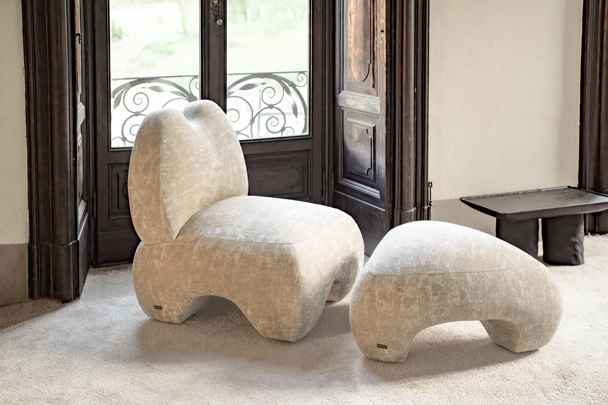 https://a.1stdibscdn.com/domna-armchair-for-sale-picture-11/f_102572/f_481234721767004190221/_Denis_Kashkovsky_5_star_RAW_DNG_012_master.jpg