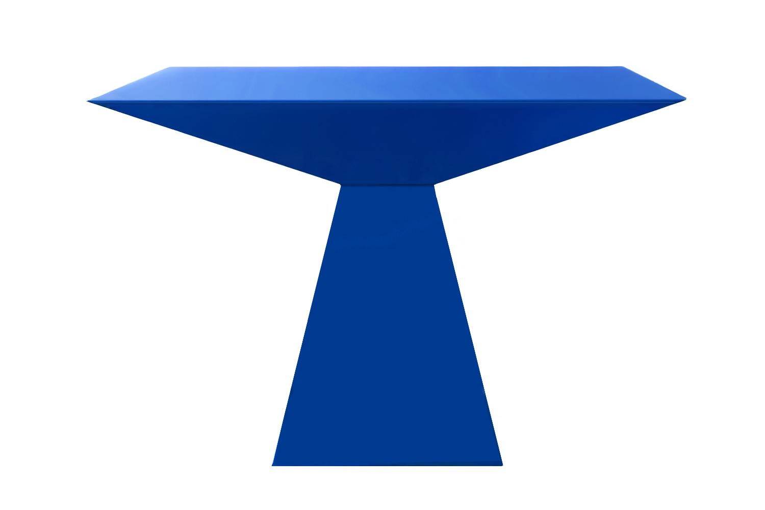 https://a.1stdibscdn.com/brutalist-modern-black-lacquered-dining-table-desfase-for-sale-picture-4/f_105132/f_459826021753268003159/Desfase_1_master.jpg