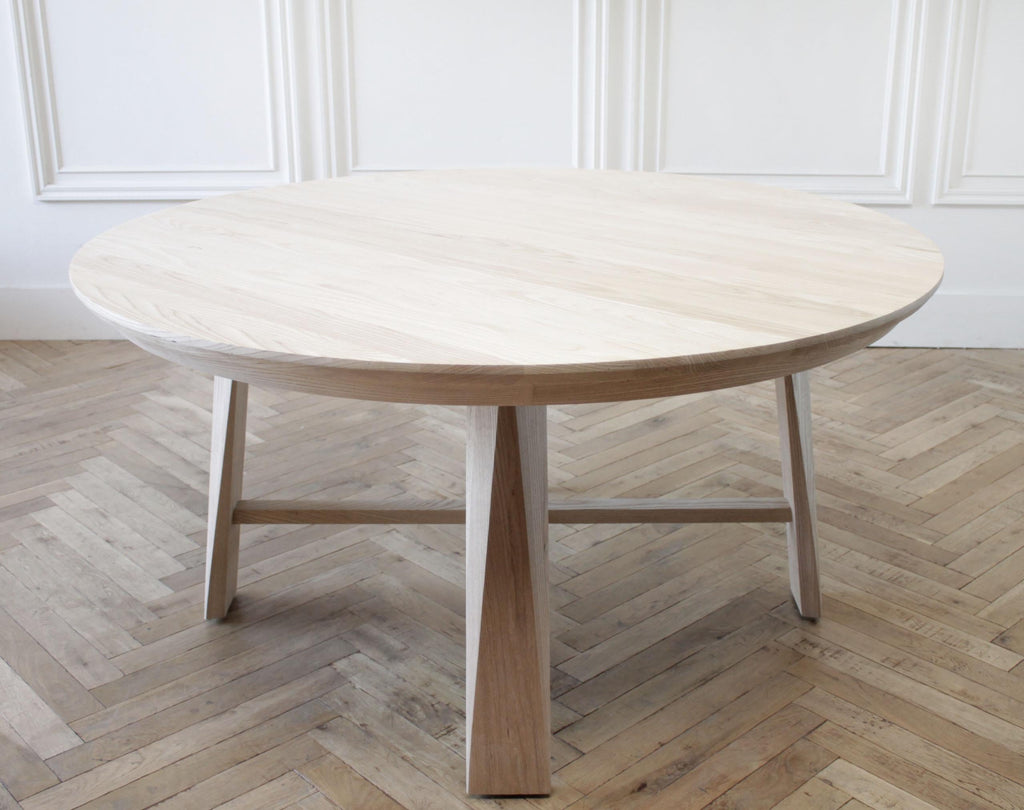 https://a.1stdibscdn.com/custom-solid-white-oak-round-dining-table-for-sale-picture-2/f_18223/1601662843539/DiningTable2_master.jpg