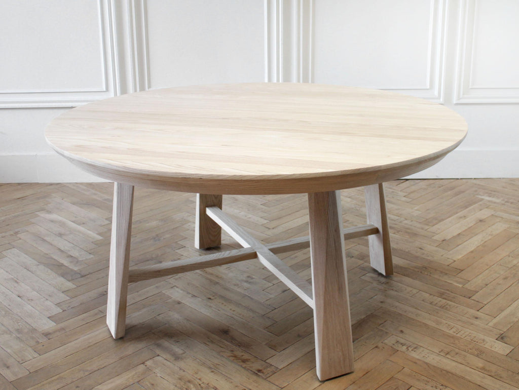 https://a.1stdibscdn.com/custom-solid-white-oak-round-dining-table-for-sale-picture-3/f_18223/1601662845969/DiningTable3_master.jpg