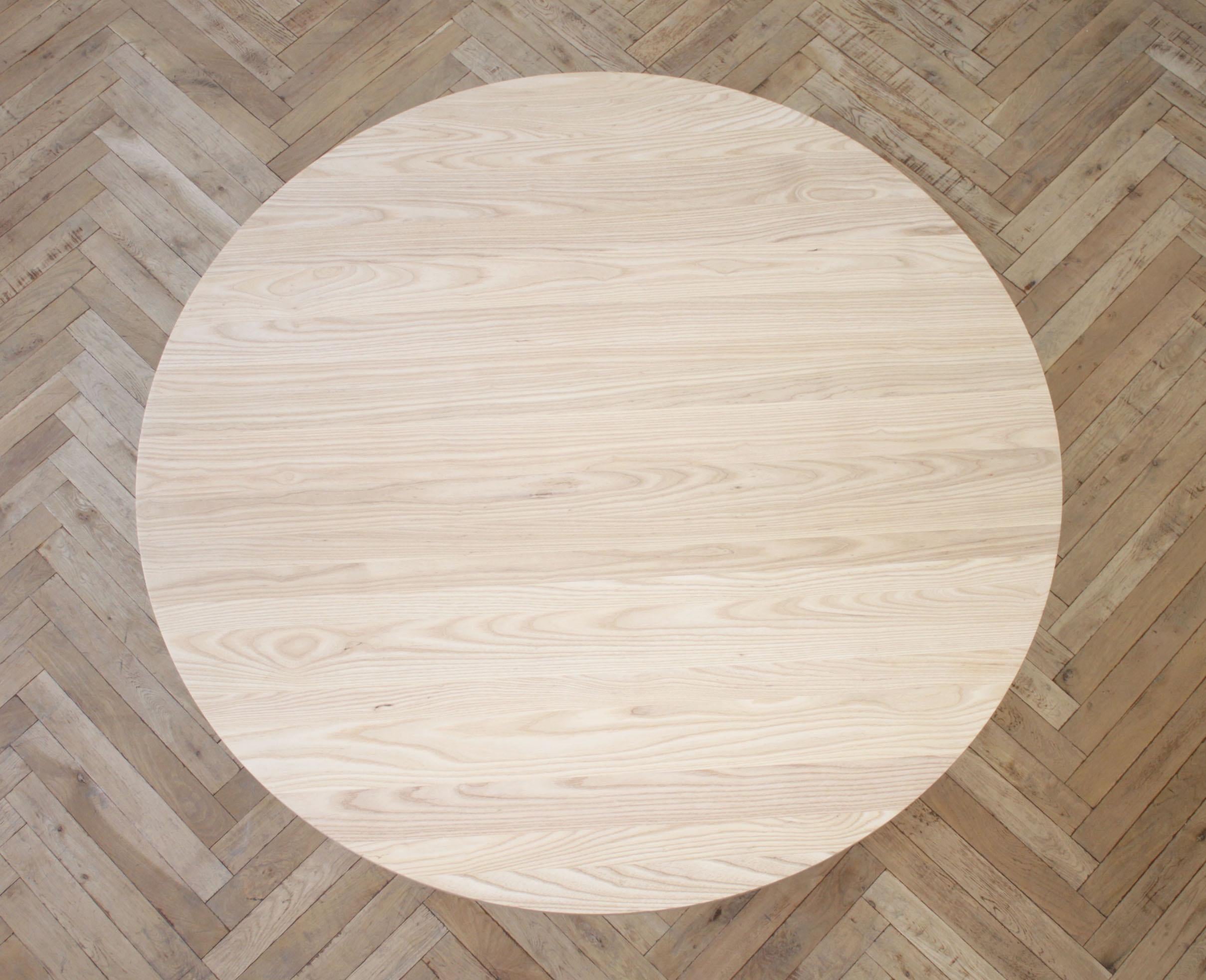 https://a.1stdibscdn.com/custom-solid-white-oak-round-dining-table-for-sale-picture-4/f_18223/1601662848151/DiningTable4_master.jpg