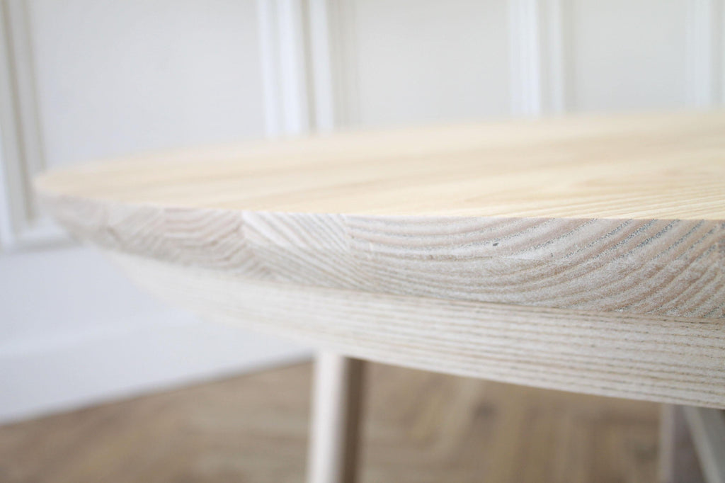 https://a.1stdibscdn.com/custom-solid-white-oak-round-dining-table-for-sale-picture-6/f_18223/1601662853221/DiningTable6_master.jpg