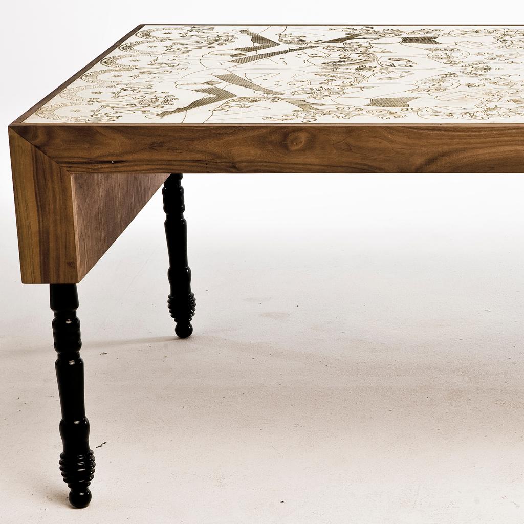 https://a.1stdibscdn.com/engraved-brass-walnut-and-lacquered-wood-burlesque-dining-table-by-egg-designs-for-sale-picture-4/f_38931/f_122811411539008328106/Dining_Table_Burlesque_View4jpg_master.jpg