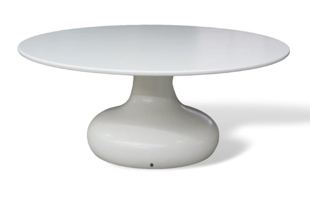 https://a.1stdibscdn.com/sculptural-indoor-outdoor-dining-table-in-handcrafted-terracotta-matte-finish-for-sale-picture-6/f_27693/f_473980221762375066158/Dining_Table_Outdoor_1_clipped_rev_1_002__master.jpg