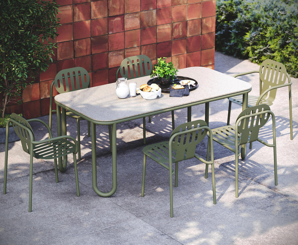 https://a.1stdibscdn.com/desert-aluminum-dining-table-with-metal-tabletop-by-joyf-for-sale-picture-9/f_105812/f_468433621759079318393/Dinner_ext_4_master.jpg