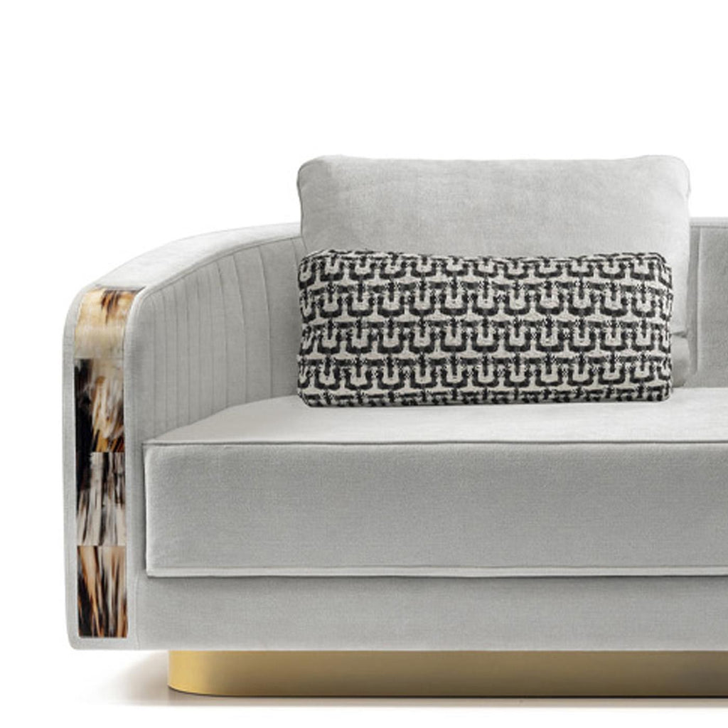 https://a.1stdibscdn.com/afrodite-three-seater-sofa-in-belsuede-fabric-horn-wood-by-arcahorn-for-sale-picture-6/f_12192/f_492790021773847672091/Divani_e_sedute_Afrodite_divano_con_braccioli_in_corno_dettaglio_Arcahorn_master.jpg
