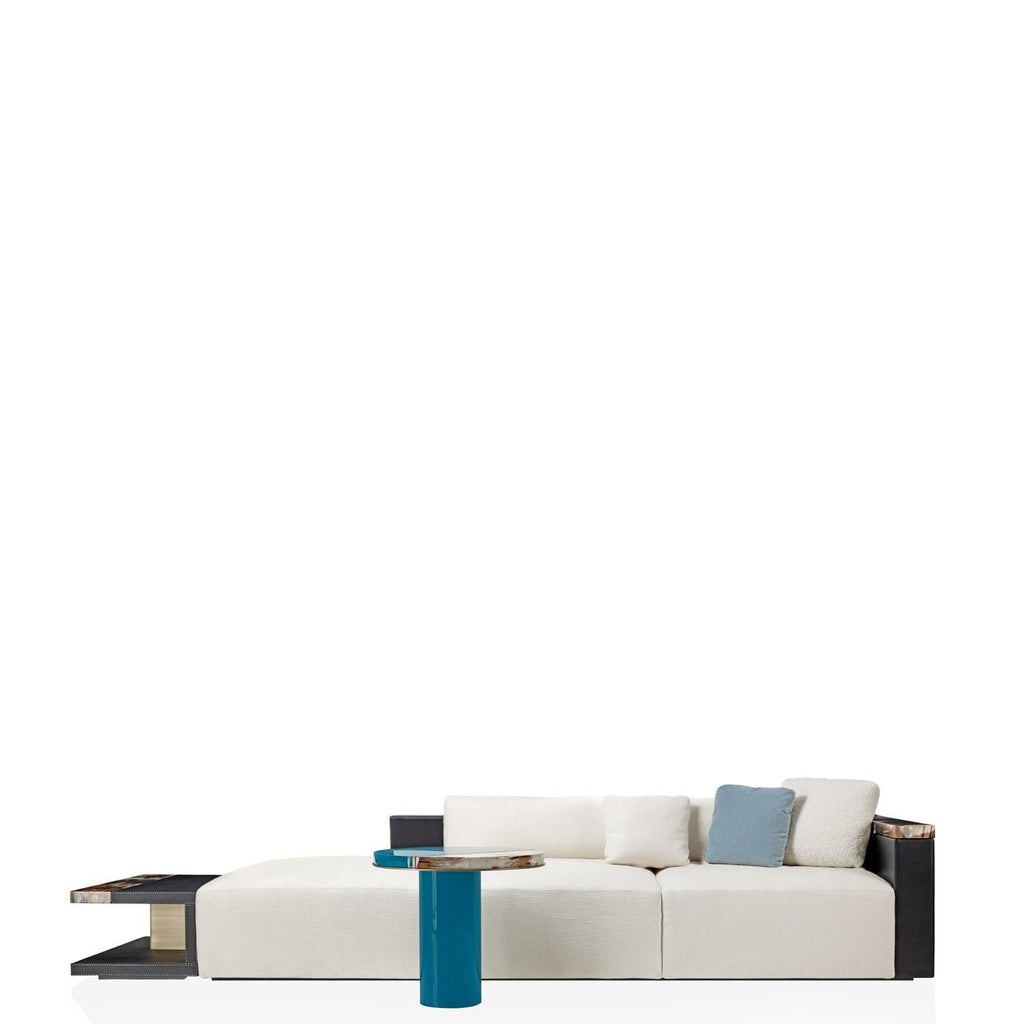 https://a.1stdibscdn.com/egon-three-seater-sofa-in-leather-horn-wood-upholstery-by-arcahorn-for-sale-picture-8/f_12192/f_489009621771597070353/Divani_e_sedute_Egon_divano_con_dettagli_in_corno_mod_4400_Arcahorn_master.jpg