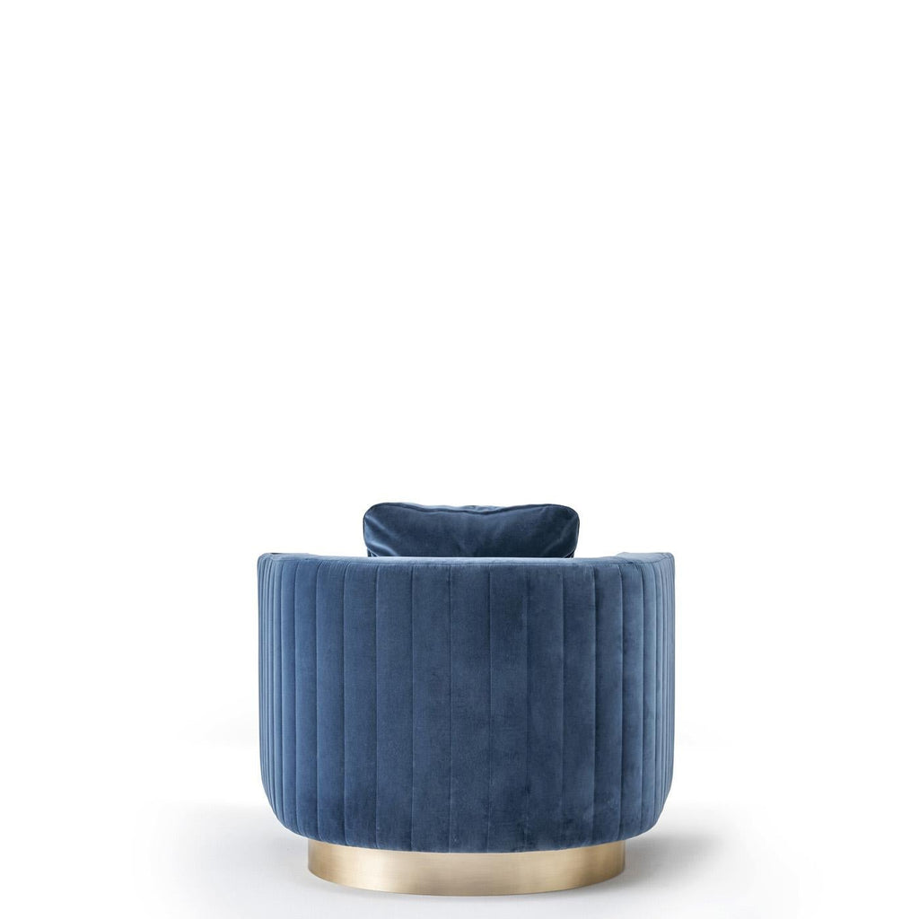 https://a.1stdibscdn.com/rachele-swivel-armchair-in-lario-velvet-horn-satin-brass-wood-by-arcahorn-for-sale-picture-4/f_12192/f_492666621773769397930/Divani_e_sedute_Rachele_poltrona_con_dettagli_in_corno_6040_Arcahorn_3_master.jpg