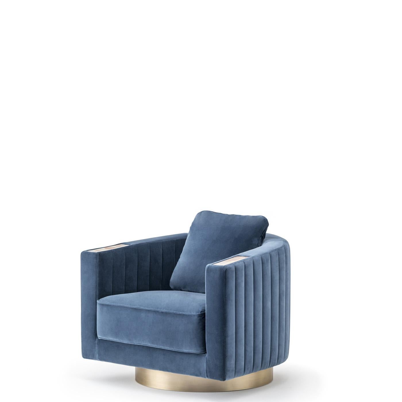 https://a.1stdibscdn.com/rachele-swivel-armchair-in-lario-velvet-horn-satin-brass-wood-by-arcahorn-for-sale-picture-6/f_12192/f_492666621773769397950/Divani_e_sedute_Rachele_poltrona_con_dettagli_in_corno_6040_Arcahorn_5_master.jpg