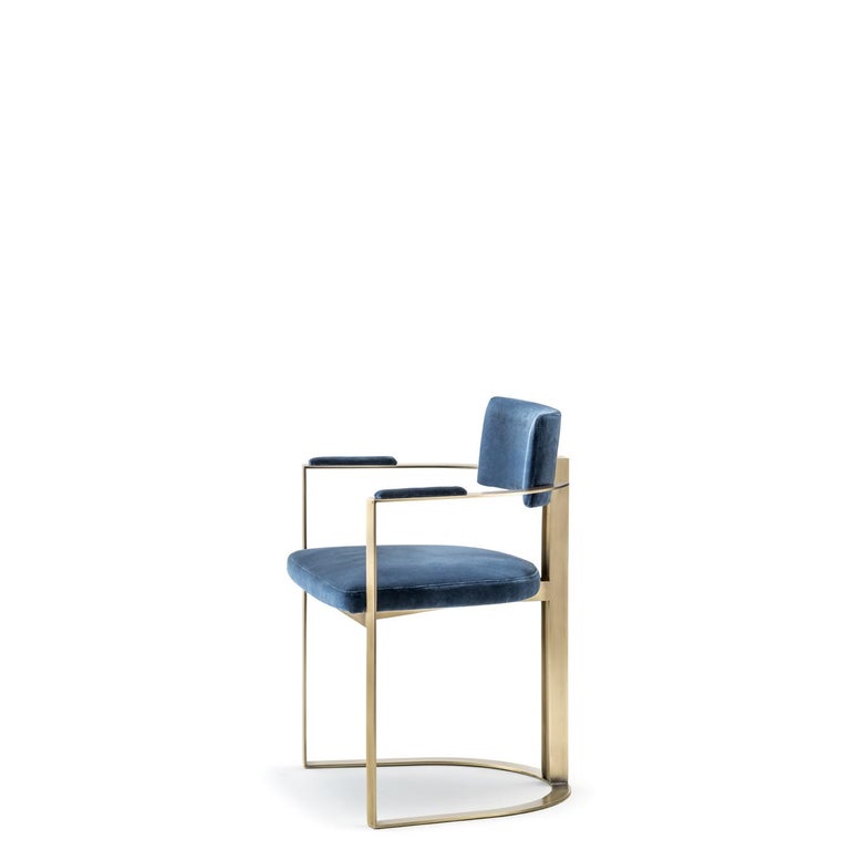 https://a.1stdibscdn.com/sveva-chair-in-lario-velvet-horn-inlays-satin-metal-by-arcahorn-for-sale-picture-2/f_12192/f_492685321773773895978/Divani_e_sedute_Sveva_sedia_con_inserti_in_corno_6043D_Arcahorn_1_2_master.jpg?width=768