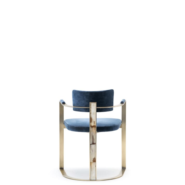 https://a.1stdibscdn.com/sveva-chair-in-lario-velvet-horn-inlays-satin-metal-by-arcahorn-for-sale-picture-4/f_12192/f_492685321773773895780/Divani_e_sedute_Sveva_sedia_con_inserti_in_corno_6043D_Arcahorn_3_1_master.jpg?width=768
