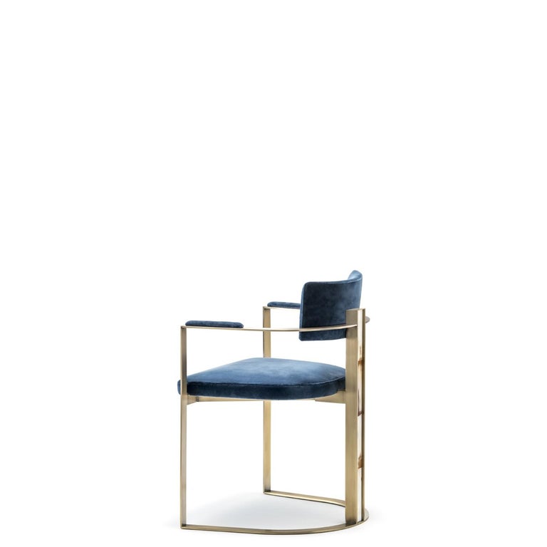 https://a.1stdibscdn.com/sveva-chair-in-lario-velvet-horn-inlays-satin-metal-by-arcahorn-for-sale-picture-6/f_12192/f_492685321773773896037/Divani_e_sedute_Sveva_sedia_con_inserti_in_corno_6043D_Arcahorn_5_2_master.jpg?width=768