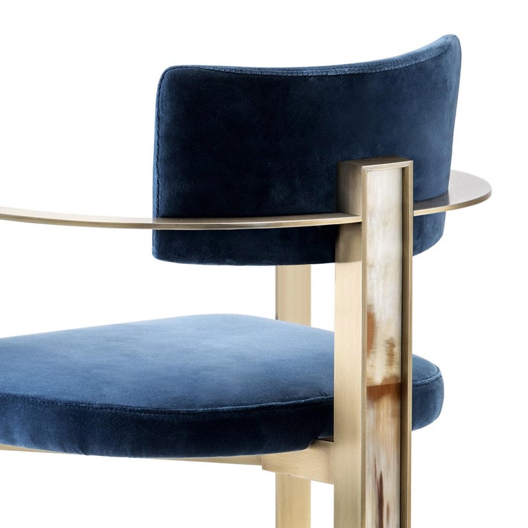 https://a.1stdibscdn.com/sveva-chair-in-lario-velvet-horn-inlays-satin-metal-by-arcahorn-for-sale-picture-3/f_12192/f_492685321773773896055/Divani_e_sedute_Sveva_sedia_con_inserti_in_corno_6043D_dettaglio_Arcahorn_1_master.jpg?width=768