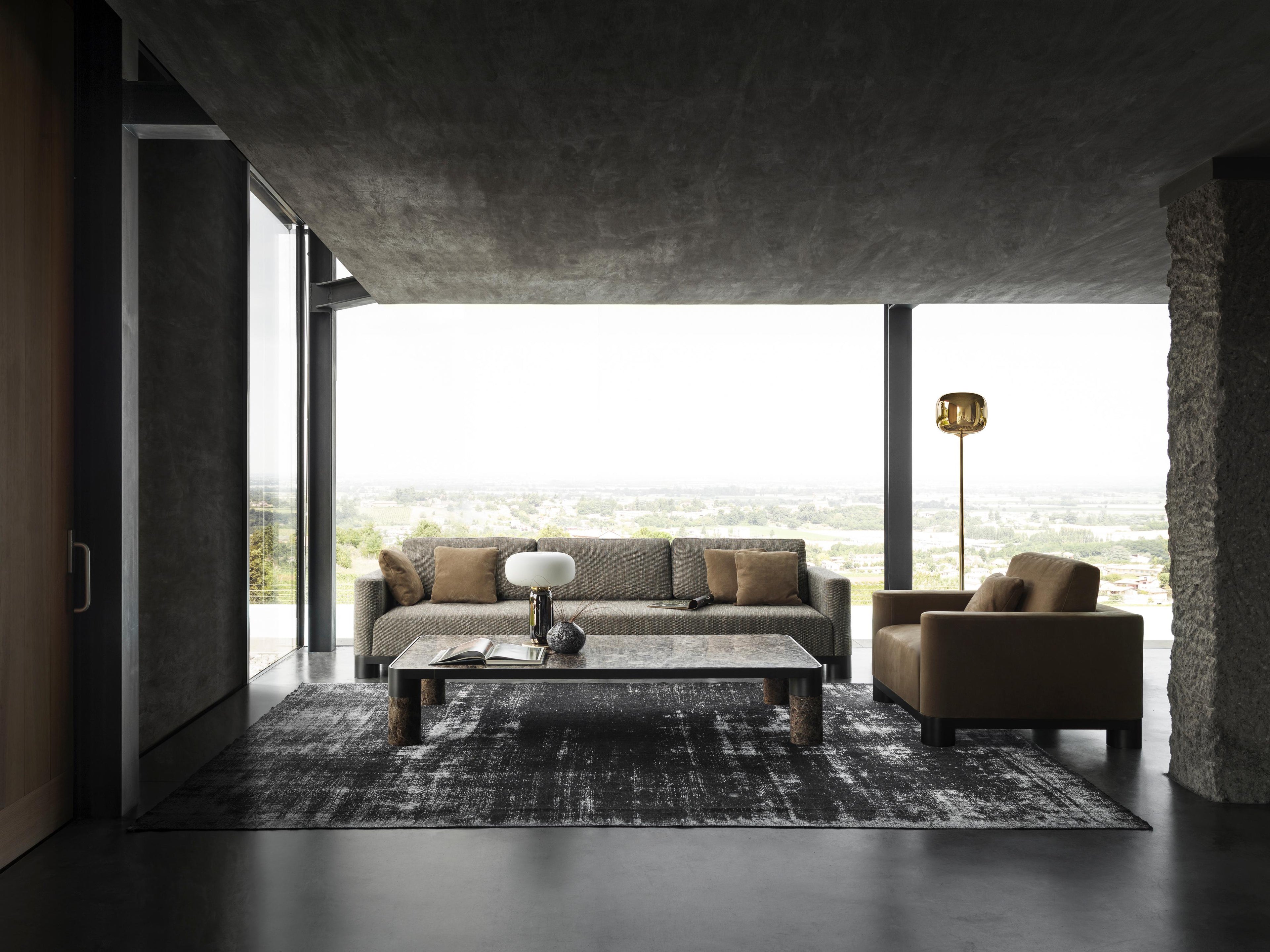 https://a.1stdibscdn.com/ghidini-1961-bold-3-seater-sofa-in-fabric-with-black-gold-base-by-e-giovannoni-for-sale-picture-8/22569652/f_216679621607064331476/Divano_cilindro_campagna106461_catalogo_SGmod_master.jpg