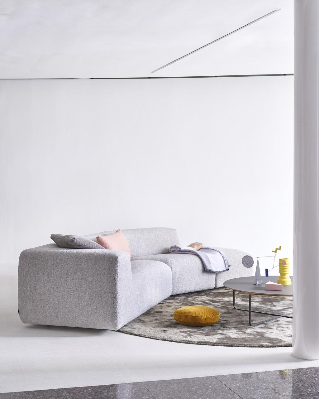 https://a.1stdibscdn.com/customizable-montis-aztec-sofa-by-gerard-van-den-berg-for-sale-picture-3/f_44652/f_419806321729541117596/Dongen_JvdS_Aztec_hoek_HR_master.jpeg