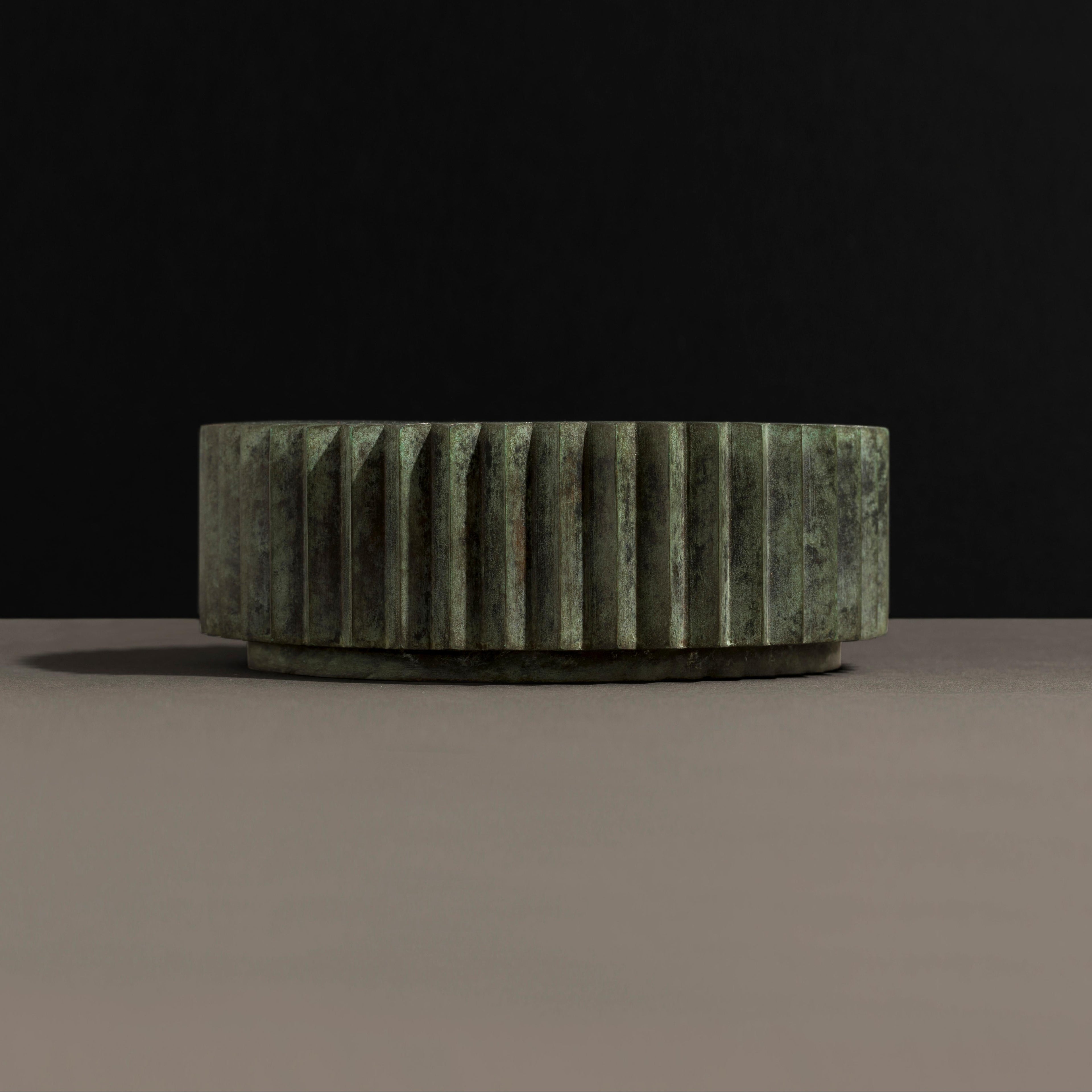 https://a.1stdibscdn.com/doris-cast-bronze-multifaceted-coffee-table-with-tuscan-green-patina-for-sale-picture-3/f_22063/f_195947921592923812079/Doris_TuscanGreen_front_master.jpg