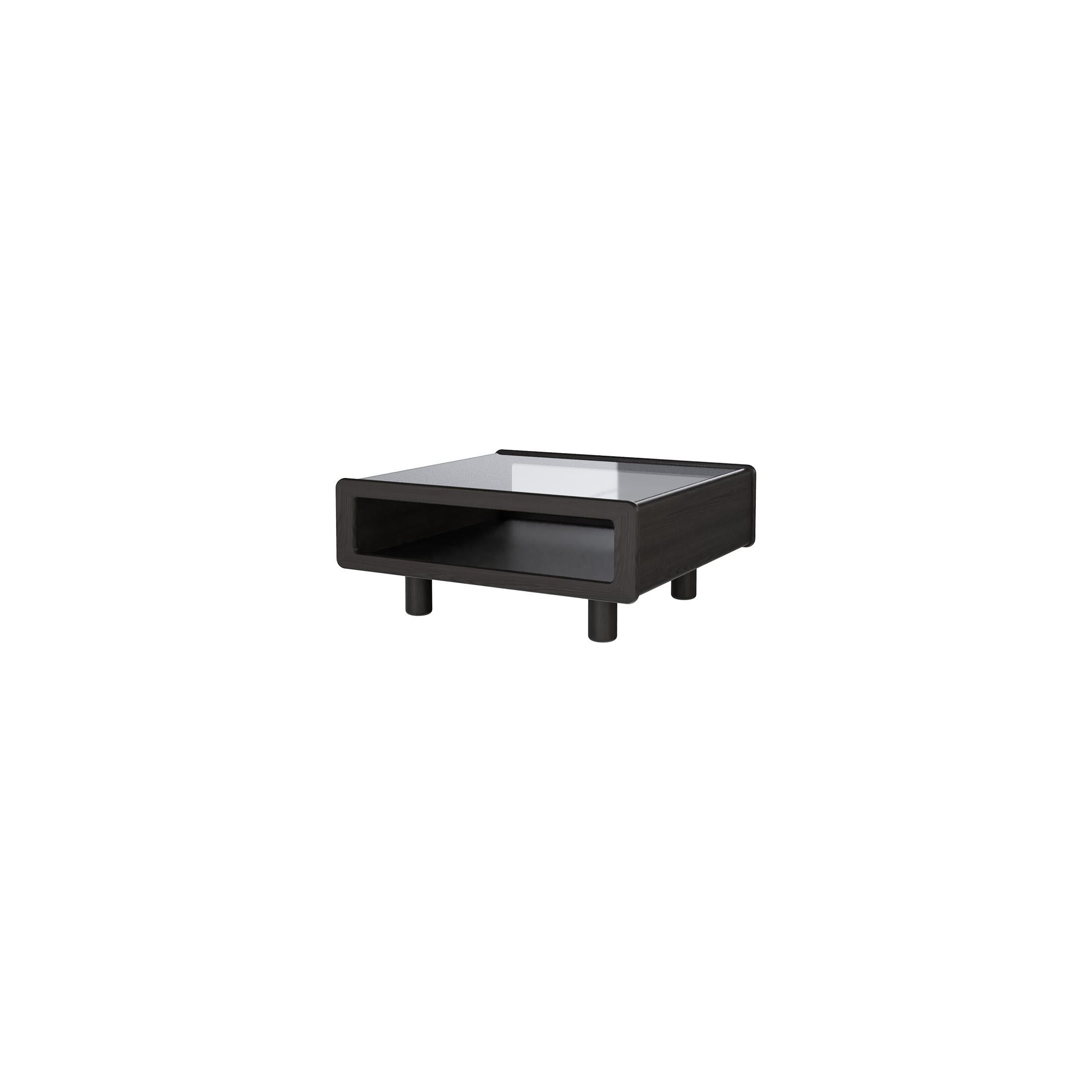 https://a.1stdibscdn.com/modern-display-top-coffee-table-for-sale-picture-3/f_27523/f_479559721765478861150/Dove_36x34_Square_SA_master.jpg