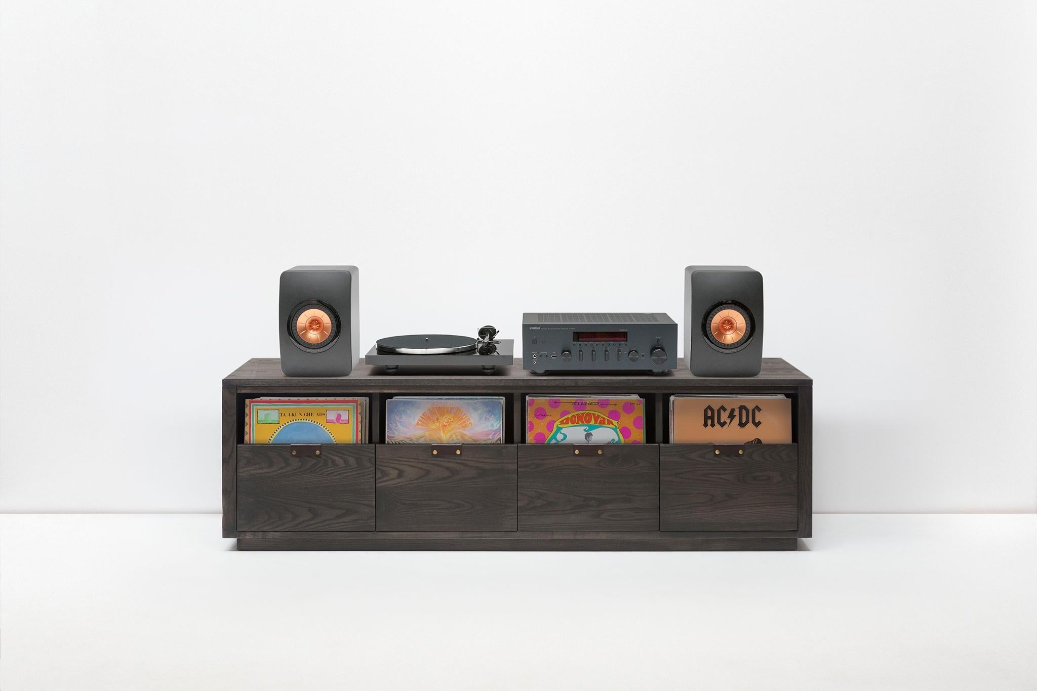 https://a.1stdibscdn.com/dovetail-2-x-2-vinyl-storage-cabinet-solid-natural-walnut-for-sale-picture-5/f_27523/f_158917421566503759302/Dovetail4x1StoutGear_master.jpg