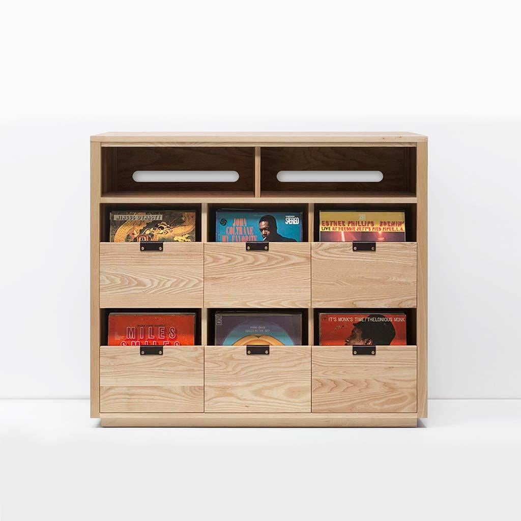 https://a.1stdibscdn.com/dovetail-vinyl-storage-cabinet-3-x-25-with-equipment-shelf-for-sale-picture-2/f_27523/f_139981921552494704496/Dovetail_Vinyl_Storage_Cabinet_3x2_5_Open_Full_master.jpg