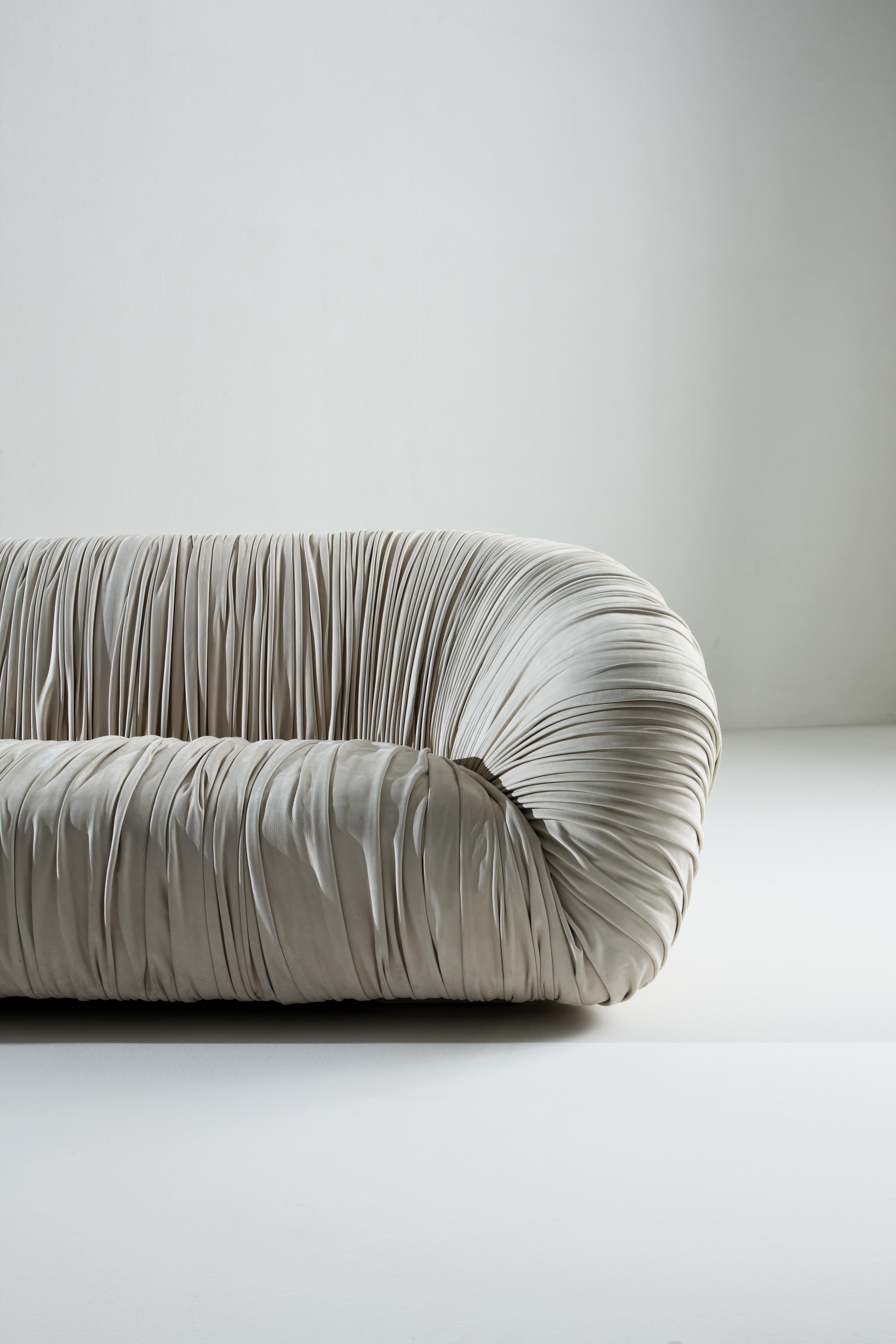 https://a.1stdibscdn.com/laurameroni-custom-draped-sofa-drape-in-leather-or-velvet-for-sale-picture-5/f_52792/f_332793821678786111546/Drape_Sofa_Laurameroni_00011_master.jpg