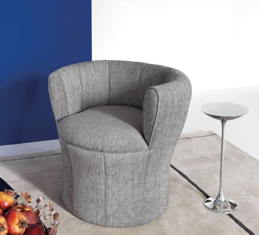 https://a.1stdibscdn.com/archivesE/upload/f_16392/f_83654231504436767789/Driade_Lisa_Armchair_Laudani_Romanelli_Fabric_Leather_master.jpg