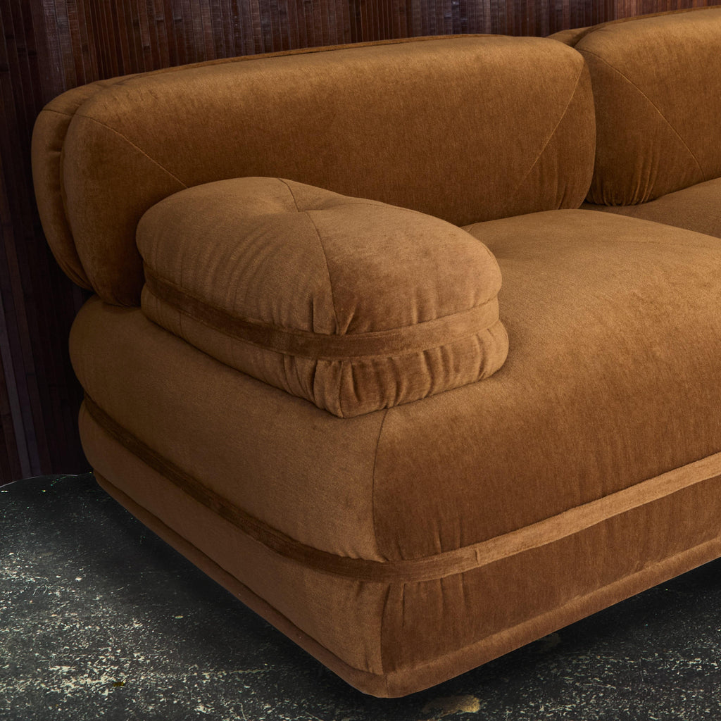 https://a.1stdibscdn.com/custom-made-modular-sofa-banda-mohair-velvet-com-option-portugal-by-duistt-for-sale-picture-4/f_63222/f_452285221776420556550/Duistt_customa_made_modular_sofa_banda_by_duistt_made_in_portugal_4_bis_master.jpg
