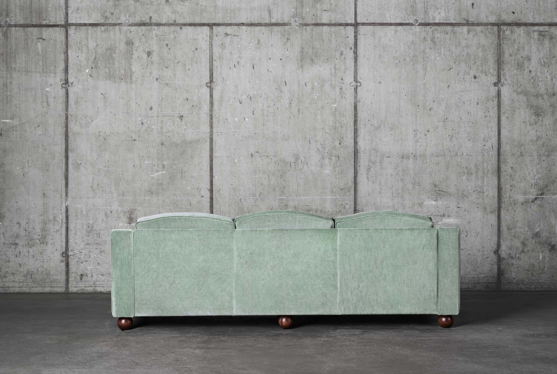 https://a.1stdibscdn.com/dd-lola-sofa-for-sale-picture-4/f_58912/f_257536521642700412585/DustyDeco_Lola_sofa_frozengreen3_master.jpg