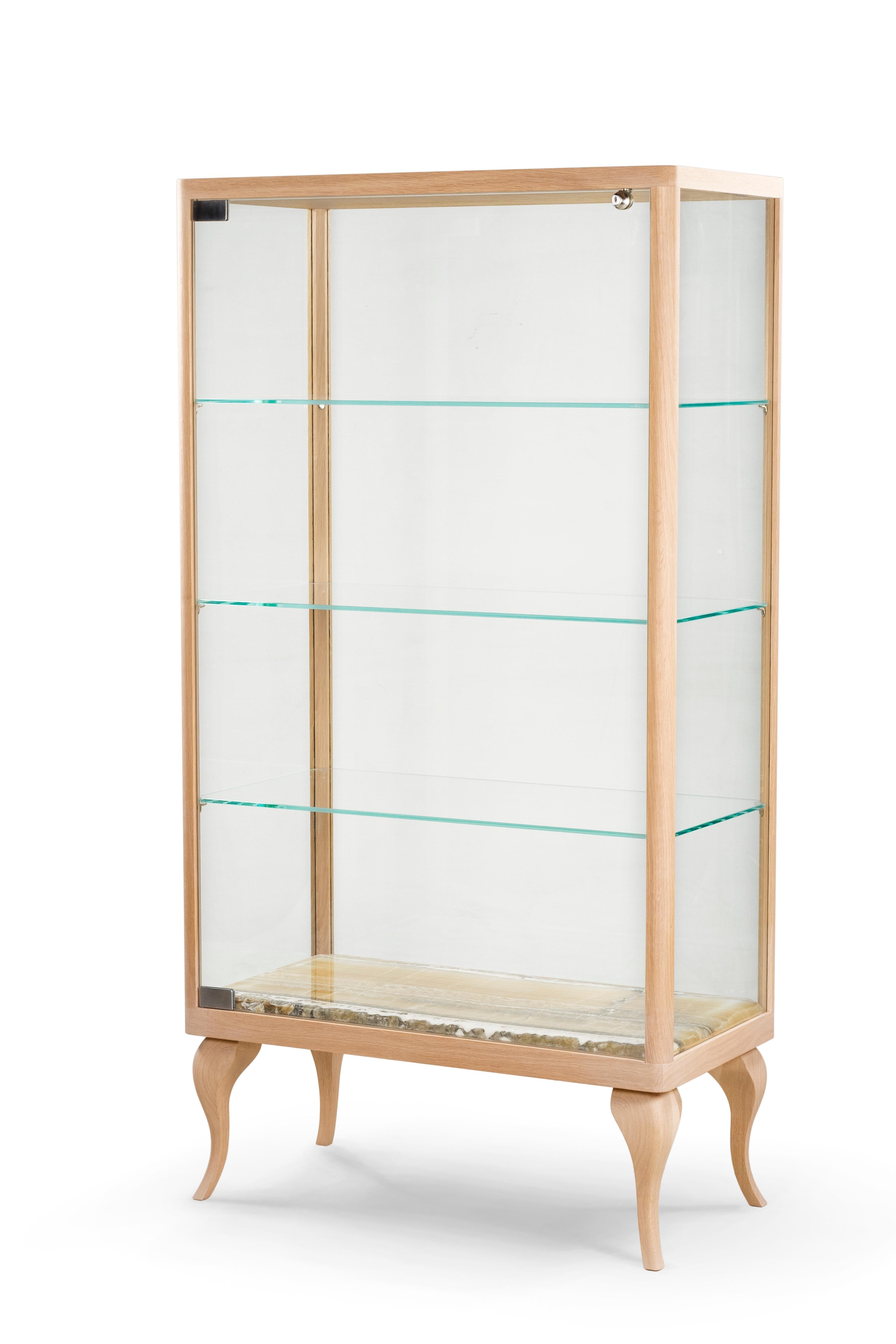 https://a.1stdibscdn.com/modern-venise-showcase-miel-onyx-oak-handmade-in-portugal-by-greenapple-for-sale-picture-3/f_53532/f_455349021750419286861/E0012281_Export_master.jpg