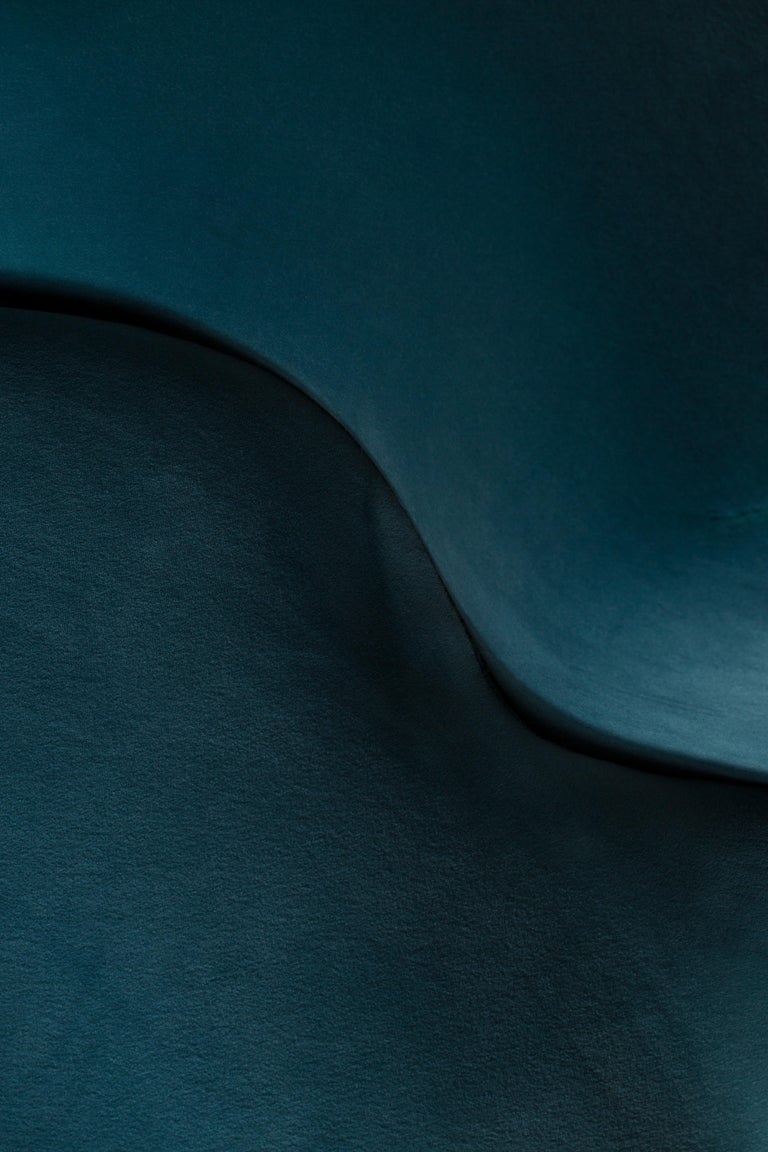 https://a.1stdibscdn.com/21st-century-modern-twins-4-seat-sofa-caraibe-velvet-handcrafted-by-greenapple-for-sale-picture-3/f_53532/f_280525221648831359355/E0014443_Export_master.jpg?width=768