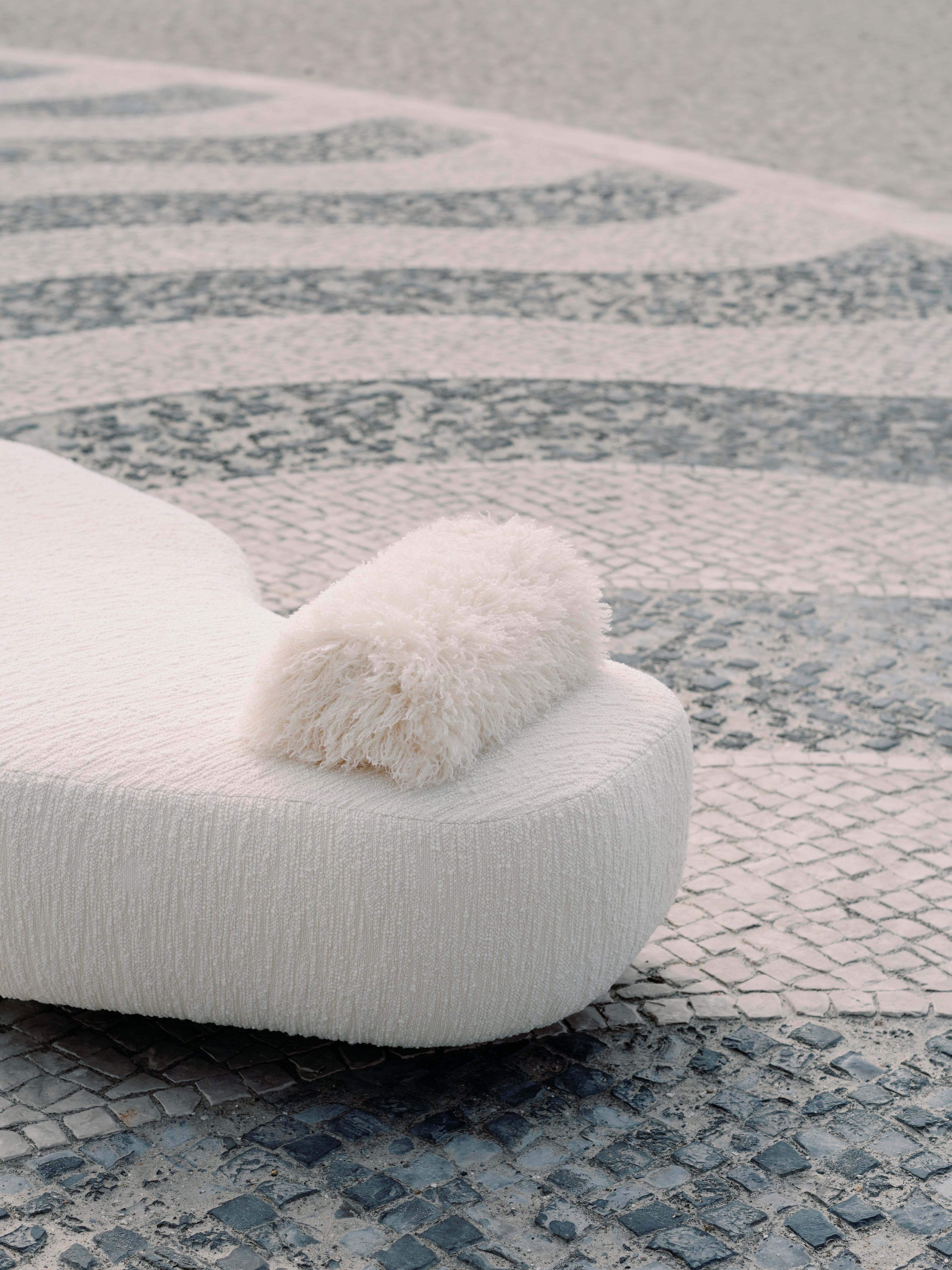 https://a.1stdibscdn.com/modern-minho-chaise-lounge-dedar-velvet-handmade-in-portugal-by-greenapple-for-sale-picture-18/f_53532/f_280935721757417173833/E0022542_Export_master.jpg