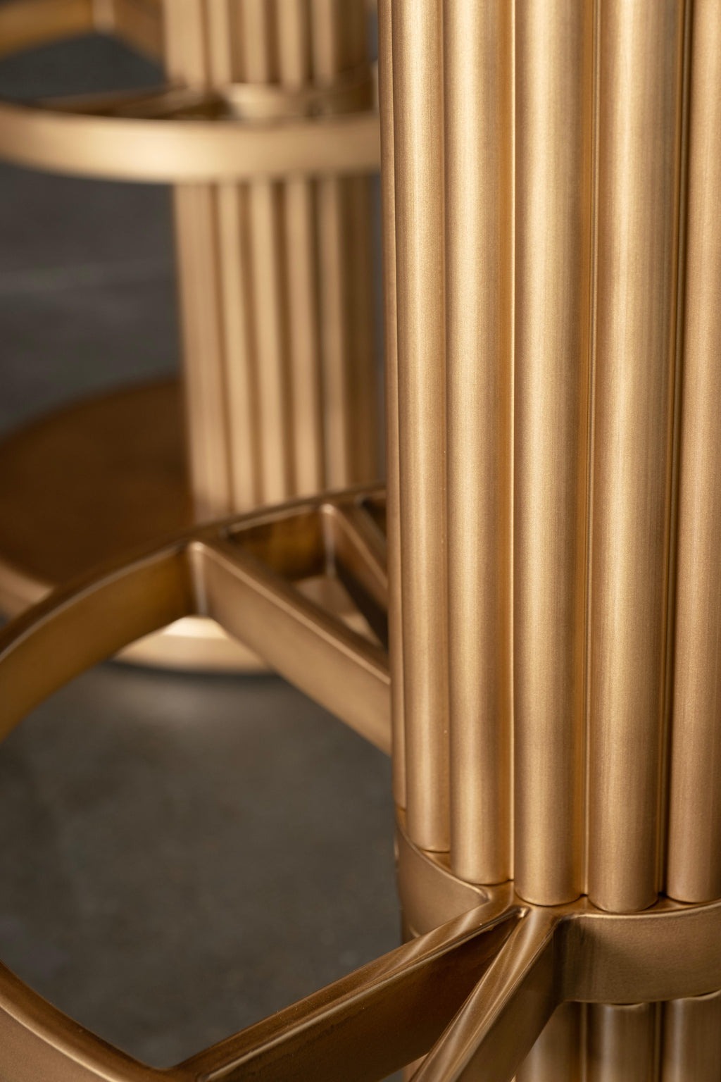 https://a.1stdibscdn.com/art-deco-flute-bar-stool-beige-leather-brass-handmade-portugal-by-greenapple-for-sale-picture-13/f_53532/f_465938421759506701460/E0024523_Export_master.jpg