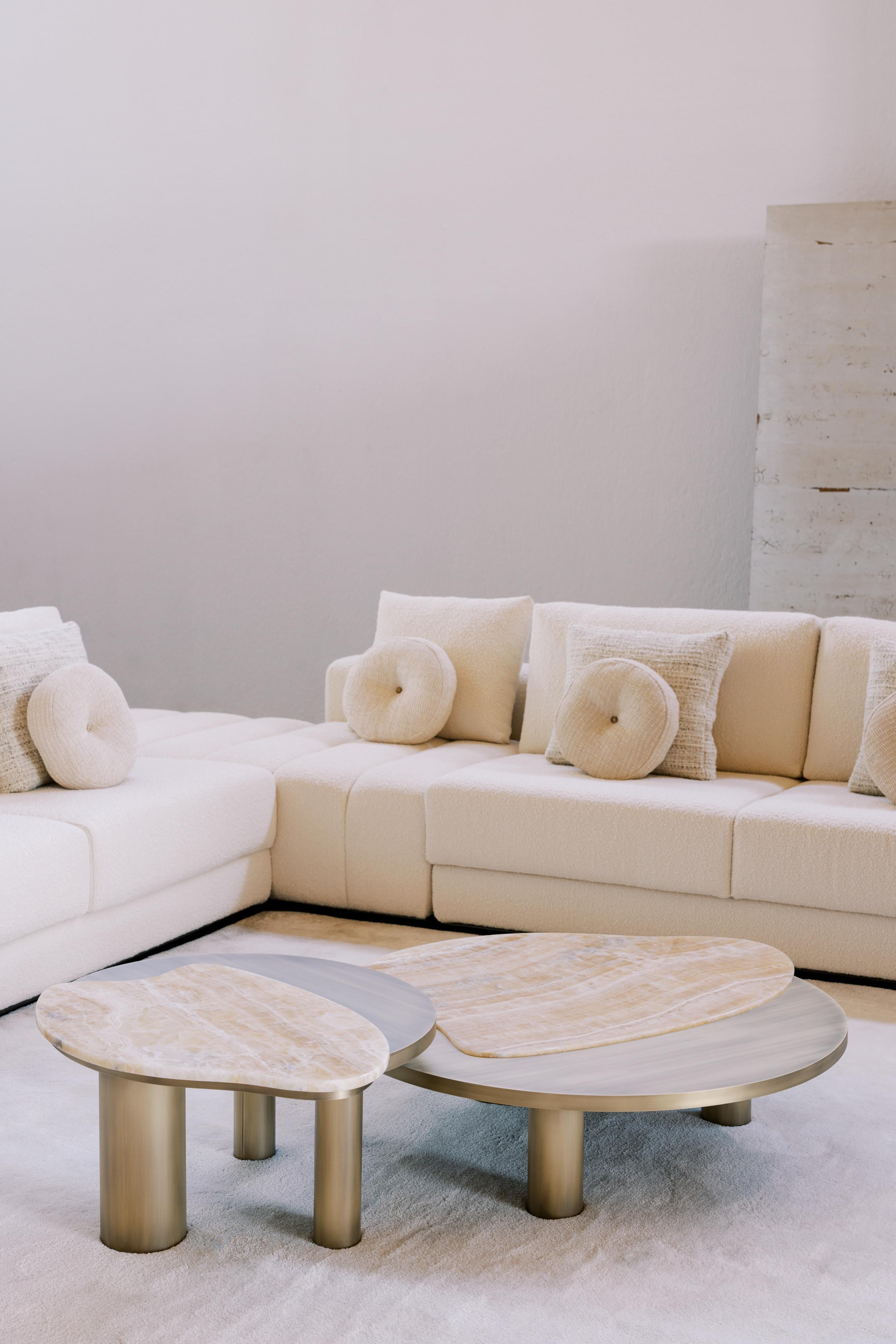https://a.1stdibscdn.com/modern-bordeira-nesting-set-of-2-coffee-tables-marble-handmade-by-greenapple-for-sale-picture-17/f_53532/f_324562021757689915190/E0024919_Export_master.jpg