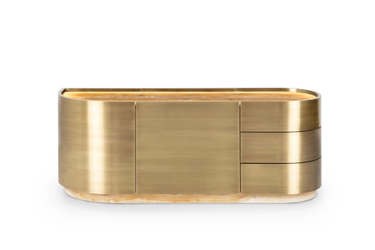 https://a.1stdibscdn.com/modern-sahara-brass-tv-cabinet-miel-onyx-handmade-in-portugal-by-greenapple-for-sale-picture-5/f_53532/f_441816621776697087125/E0026208_Export_master.jpg?width=768