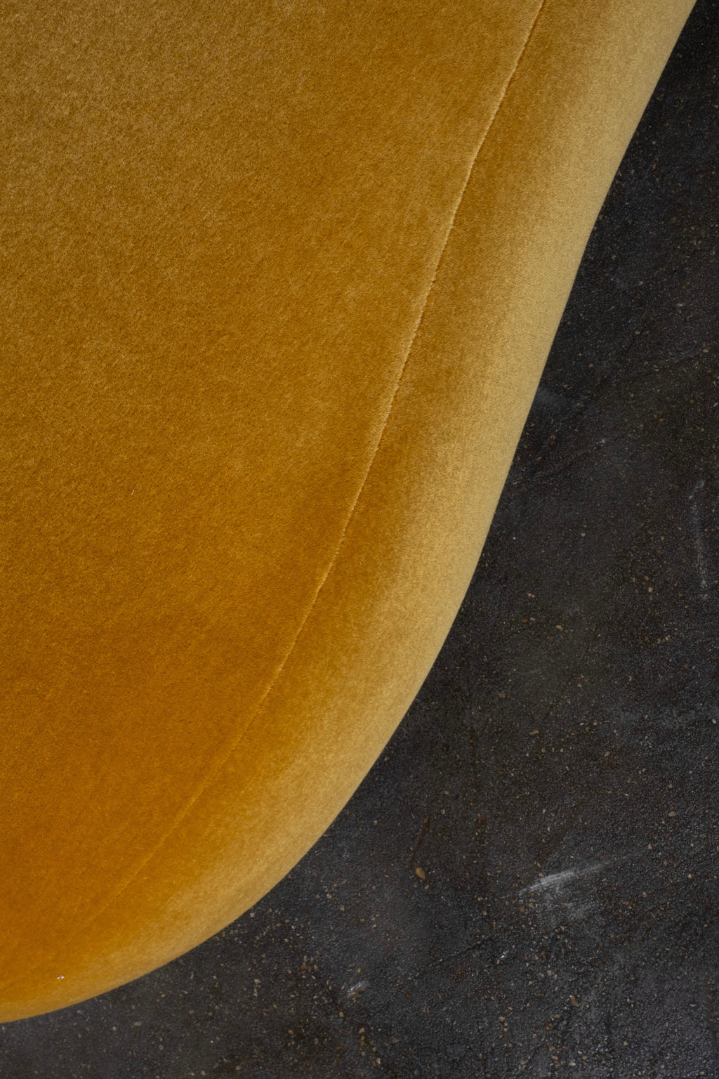 https://a.1stdibscdn.com/art-deco-abito-sofa-oak-dedar-cinnamon-mohair-handmade-portugal-greenapple-for-sale-picture-4/f_53532/f_459554821753093901504/E0026239_Export_master.jpg
