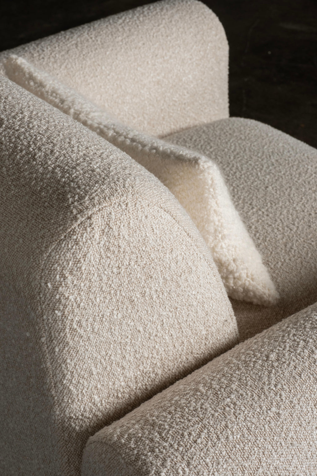 https://a.1stdibscdn.com/mid-century-modern-beijinho-sofa-boucle-brass-handmade-portugal-by-greenapple-for-sale-picture-10/f_53532/f_464542221756475795726/E0026759_Export_master.jpg