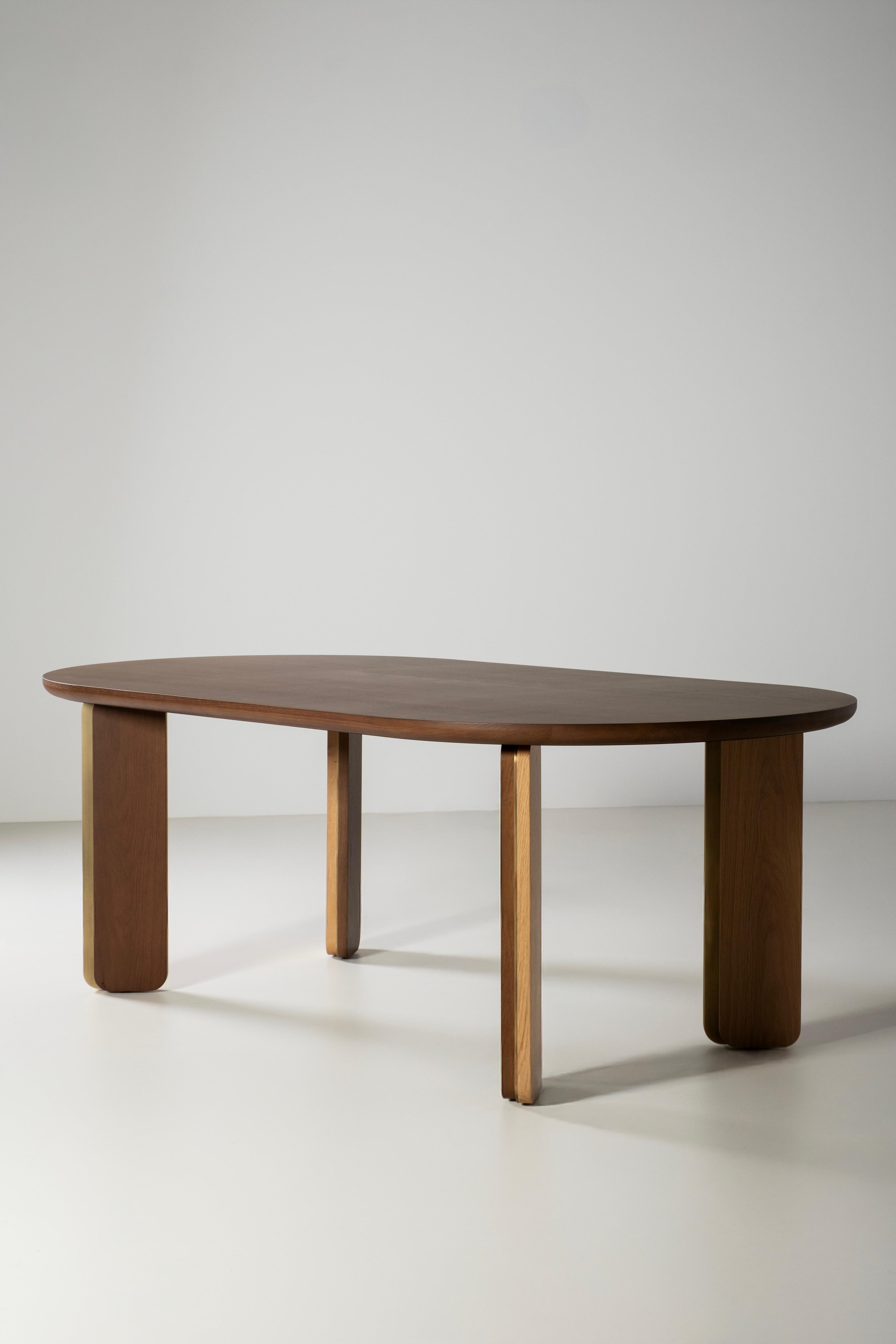https://a.1stdibscdn.com/modern-mismatch-dining-table-solid-oak-brass-handmade-by-greenapple-for-sale-picture-2/f_53532/f_449279321746719992066/E0028322_Export_master.jpg