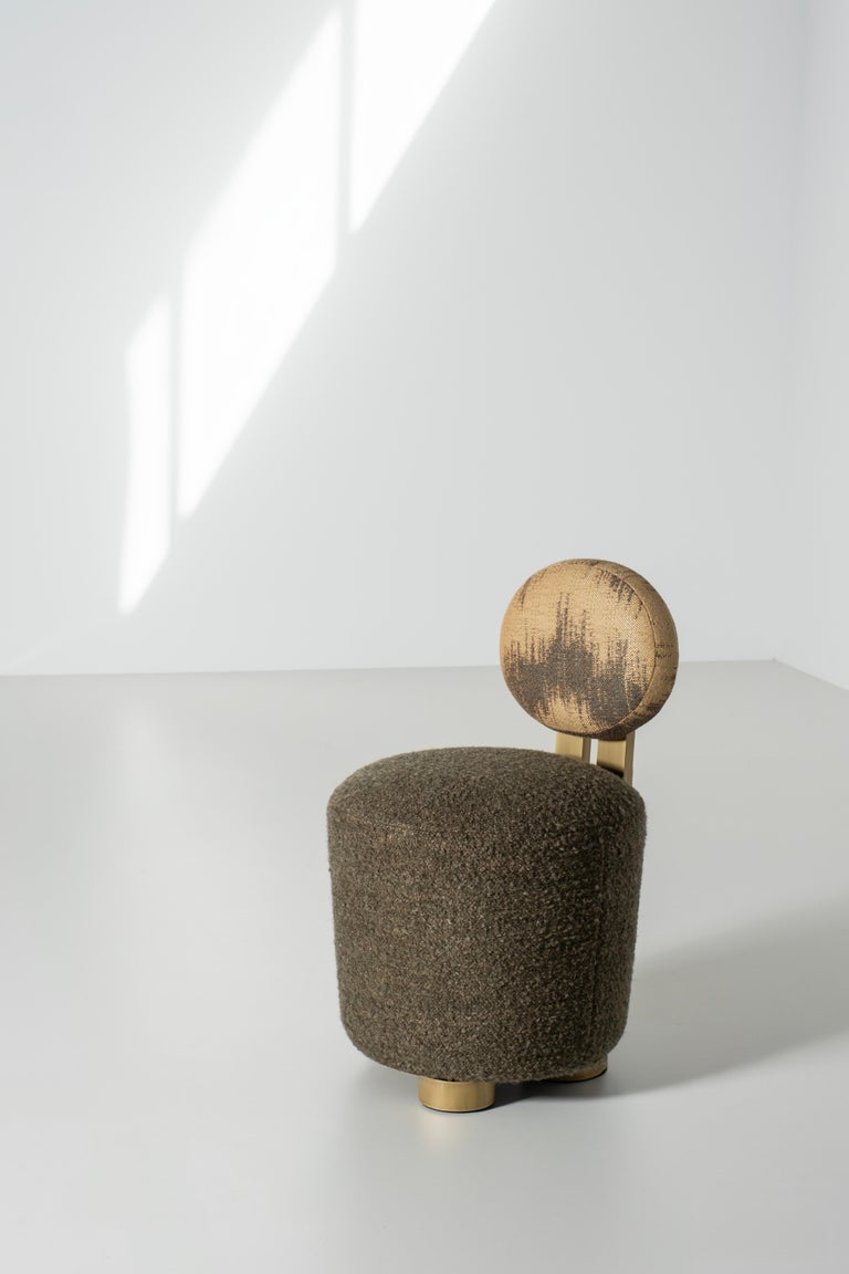 https://a.1stdibscdn.com/mid-century-modern-grand-chairs-swivel-brass-dedar-wool-handmade-greenapple-for-sale-picture-3/f_53532/f_453124321749050740577/E0028570_Export_master.jpg?width=768